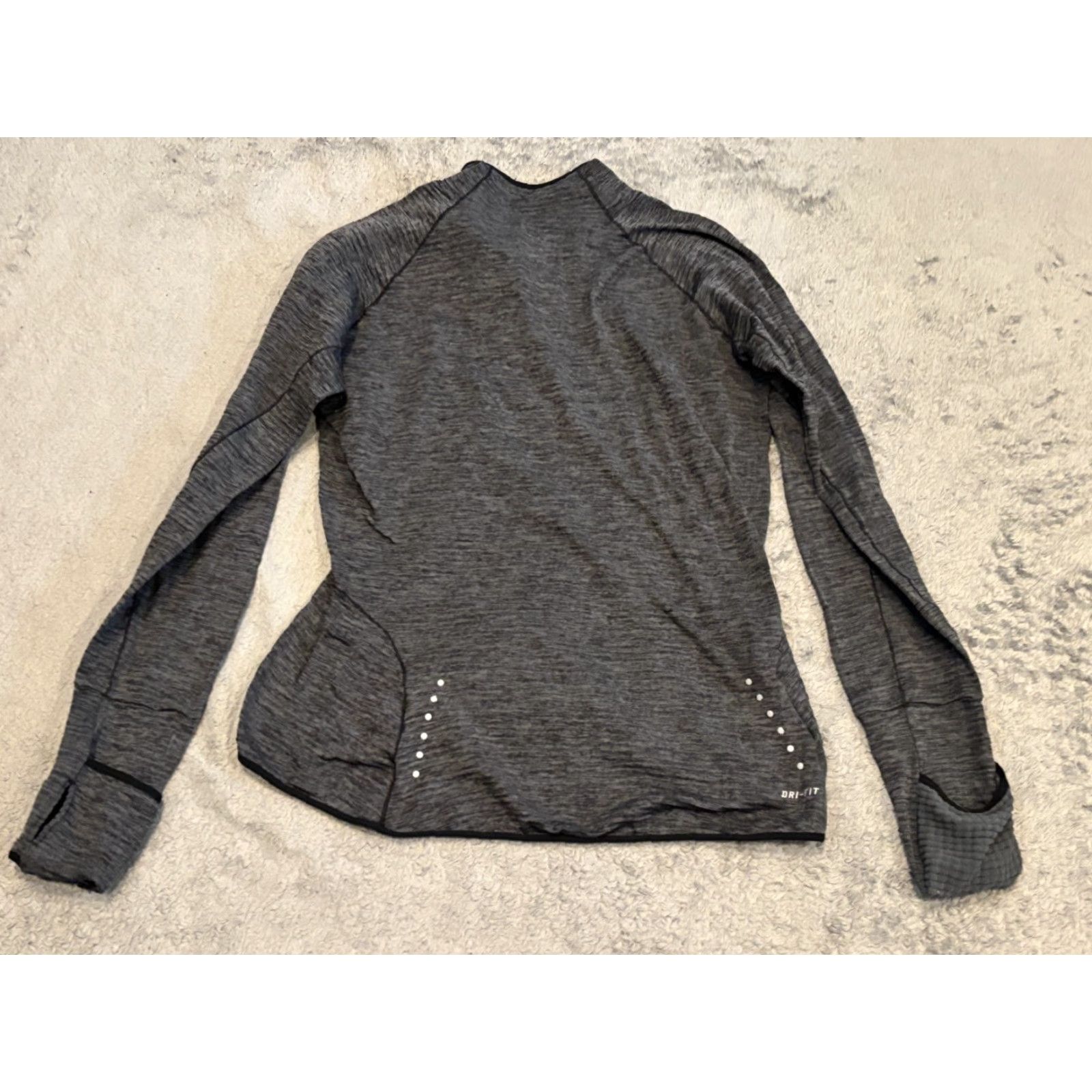 Nike VINTAGE Nike Dri-Fit Element Sphere 1/2 Zip Pullover Womens Small Gray Athletic 852337 Size S / US 4 / IT 40 - 5 Thumbnail