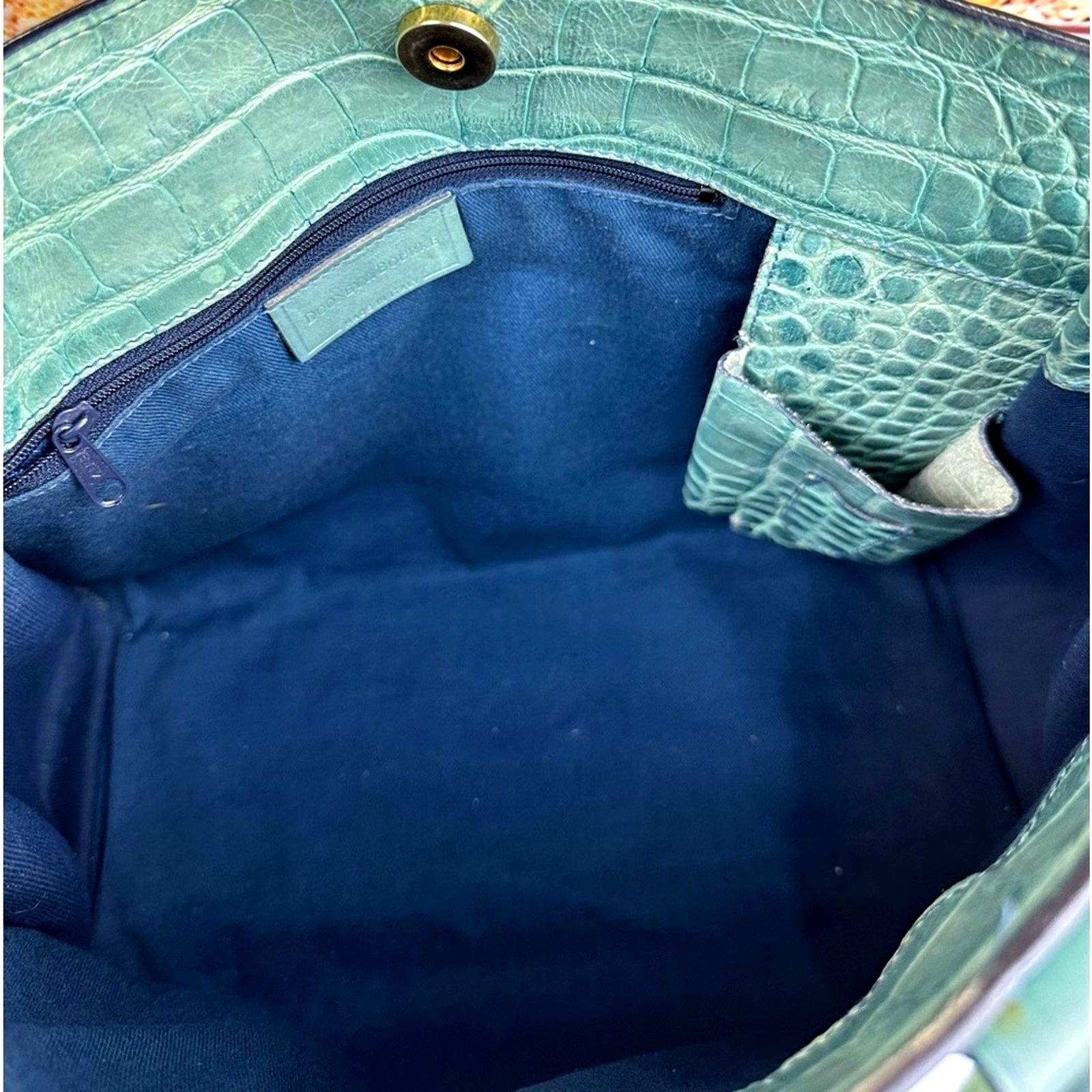 Dooney & Bourke Dooney & Bourke Green Crocodile Embossed Shoulder Bag Size ONE SIZE - 11 Thumbnail