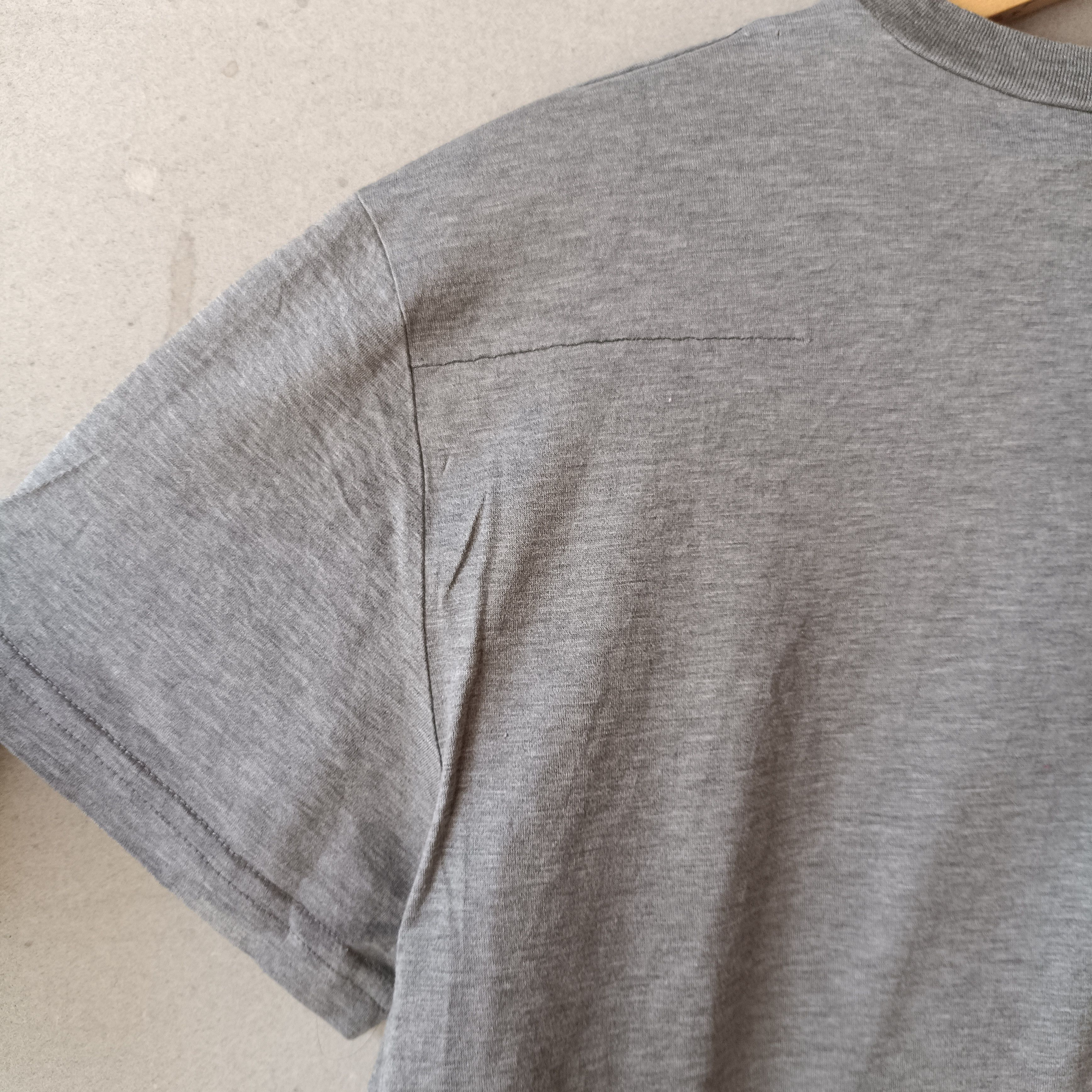 Dior Dior V neck Tee Hedi Slimane Size US S / EU 44-46 / 1 - 5 Thumbnail