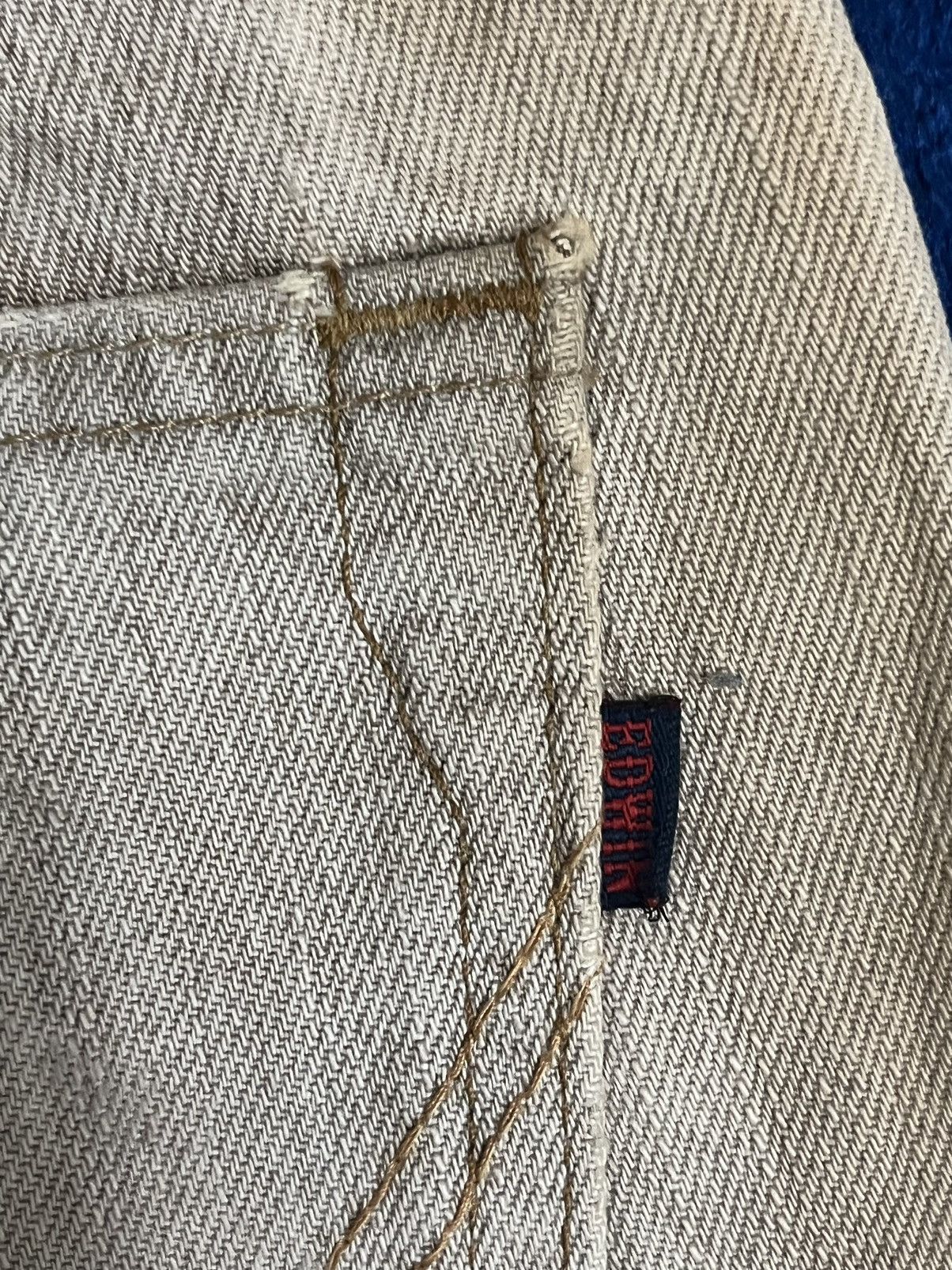 Edwin Vintage White Edwin Distressed Style jeans Size US 31 - 15 Thumbnail