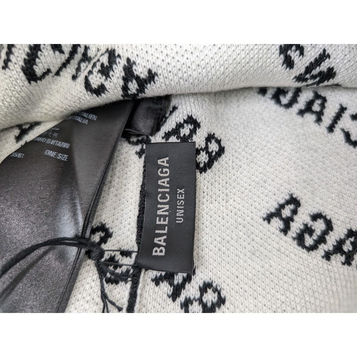 Balenciaga o1rshd1 Q:2 / Size: OS / Logo Beanie Cap / Hat in Black Size ONE SIZE - 11 Thumbnail