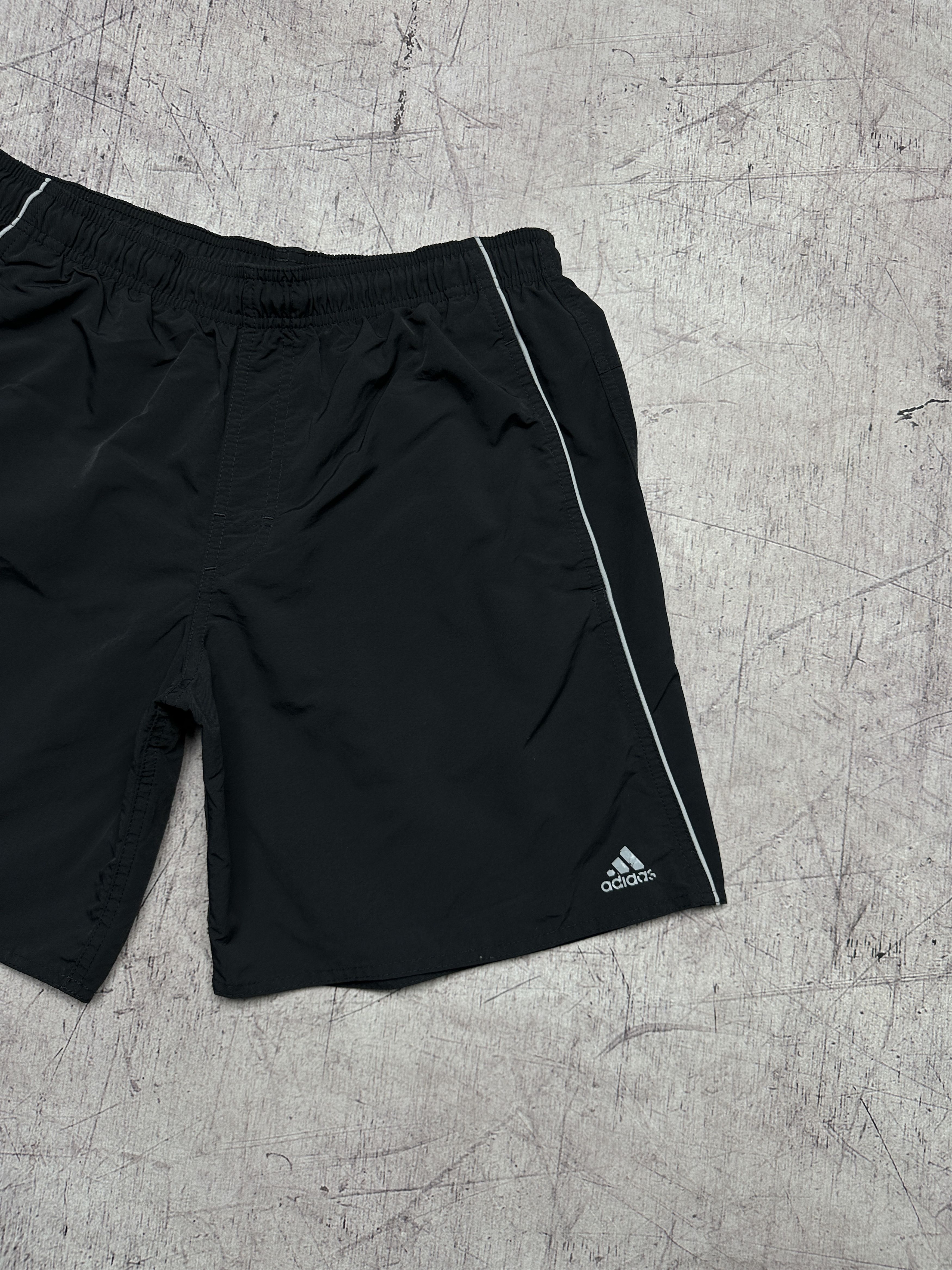 Adidas Adidas Vintage Mens Nylon Shorts Size US 32 / EU 48 - 2 Thumbnail