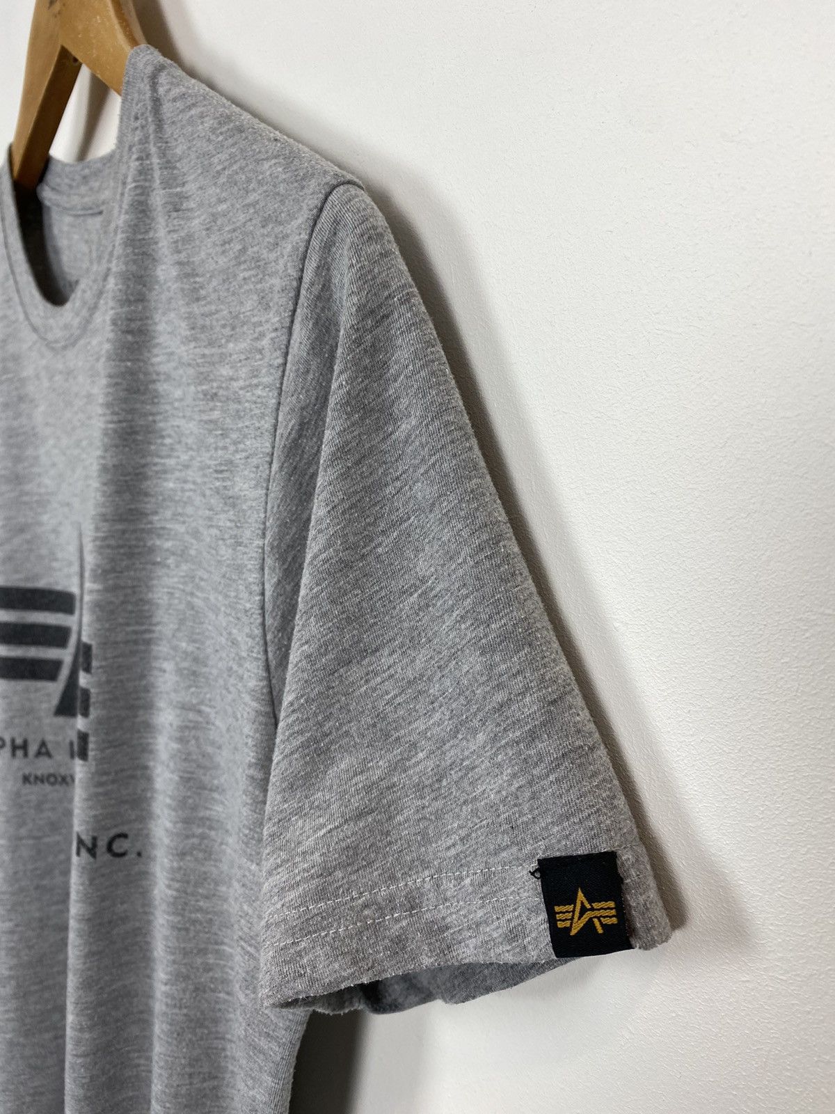 Alpha Industries Alpha Industries Short Sleeve T-Shirt Grey Men’s Size S Grey Size US S / EU 44-46 / 1 - 3 Thumbnail