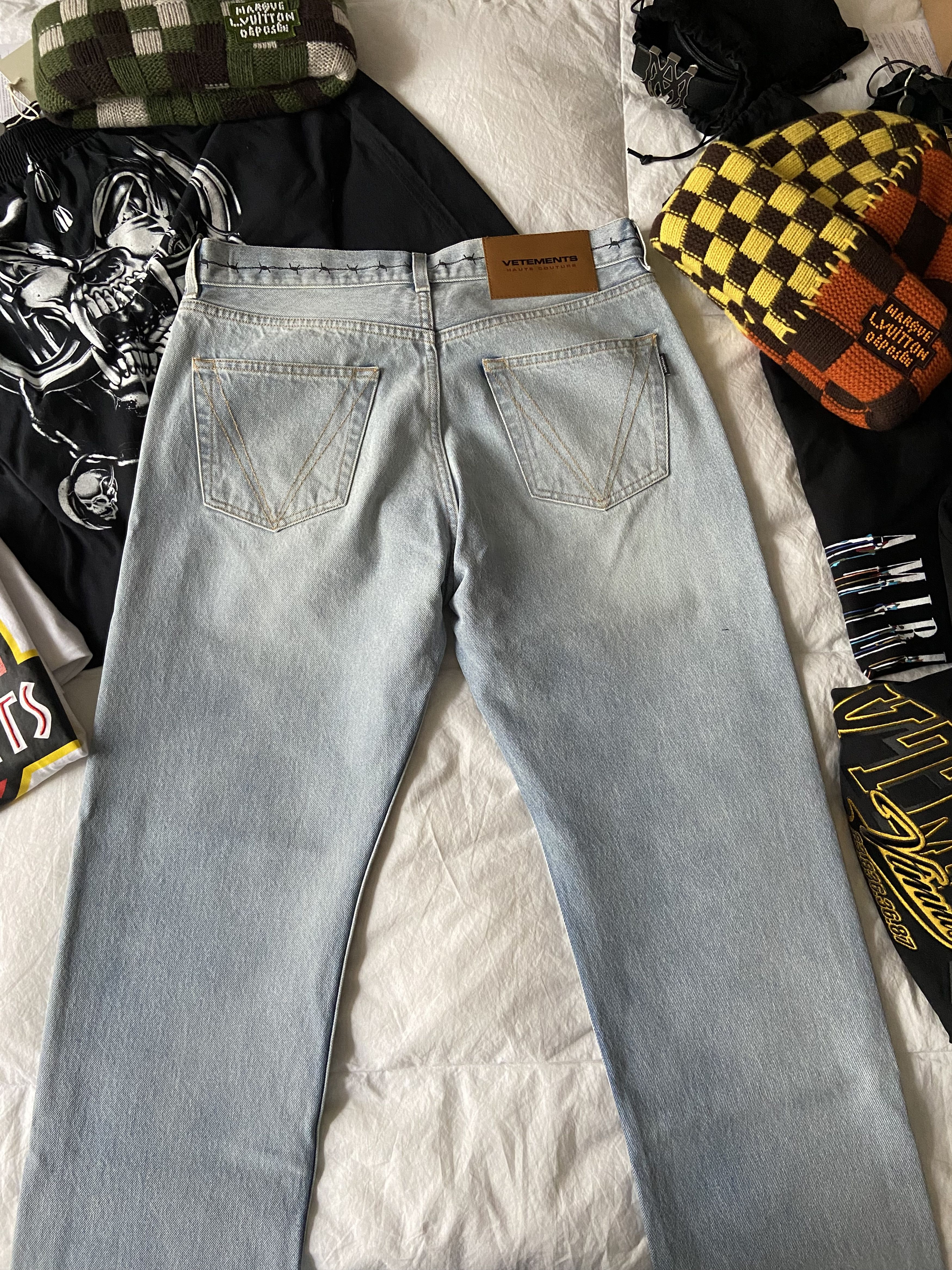 Vetements Vetements tattoo star light blue straight denim Size US 32 / EU 48 - 8 Thumbnail