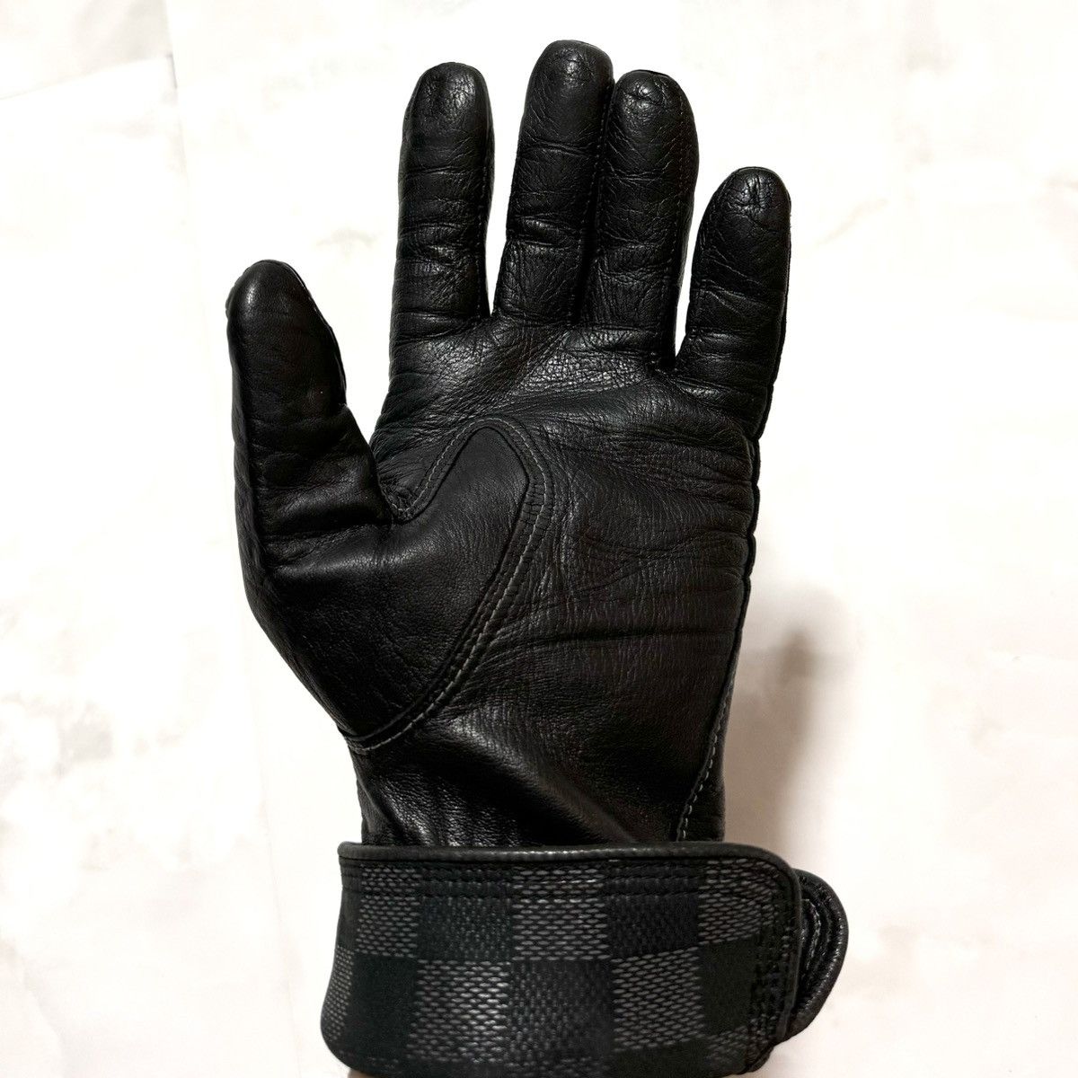 Louis Vuitton Louis Vuitton Damier Graphite switching lamb leather gloves Size ONE SIZE - 11 Thumbnail