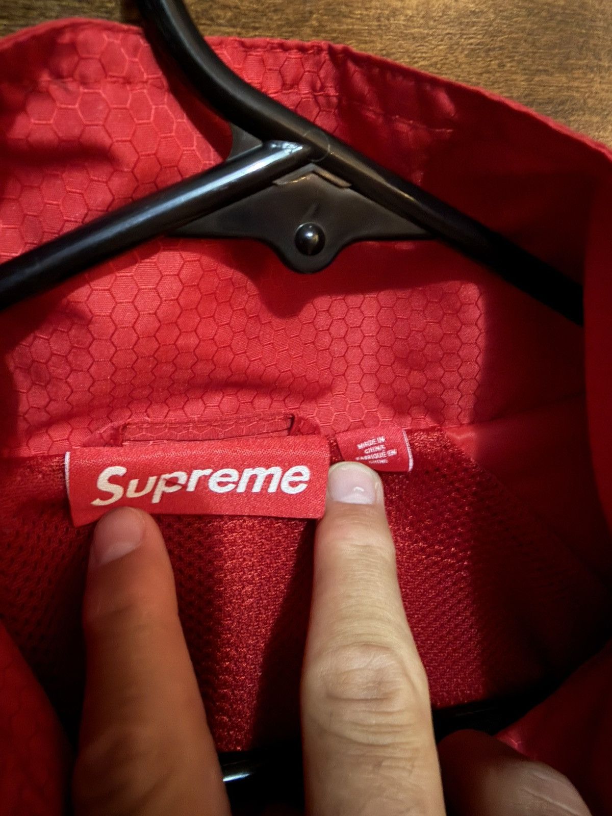 Supreme Supreme reflective piping pullover red Size US S / EU 44-46 / 1 - 3 Thumbnail