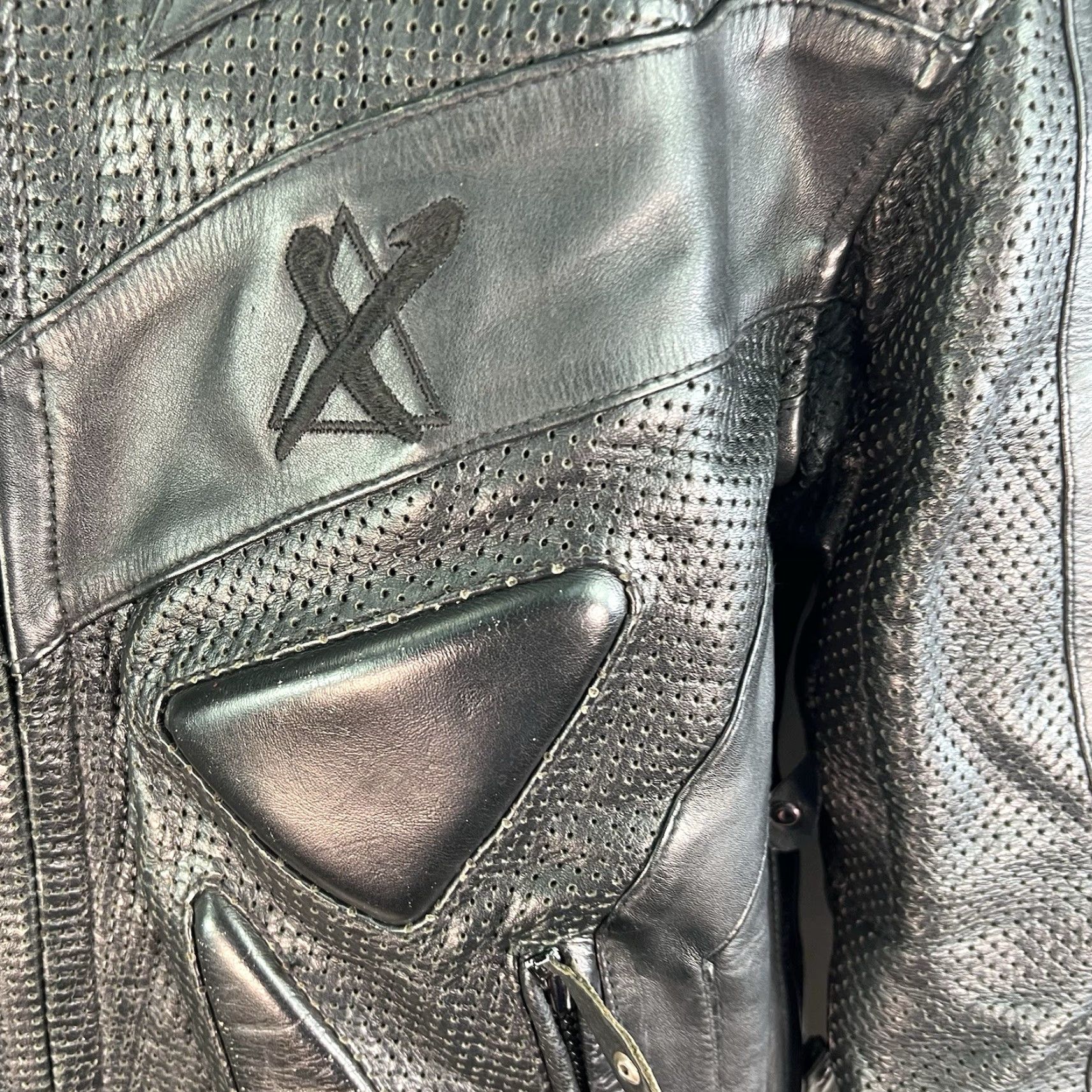 Vintage VINTAGE Xpert Motorcycle Jacket Black Leather Padded 42 Men Sportswear Normal Fit Mid-Length Band Collar Jacket/Moto Size US XS / EU 42 / 0 - 6 Thumbnail
