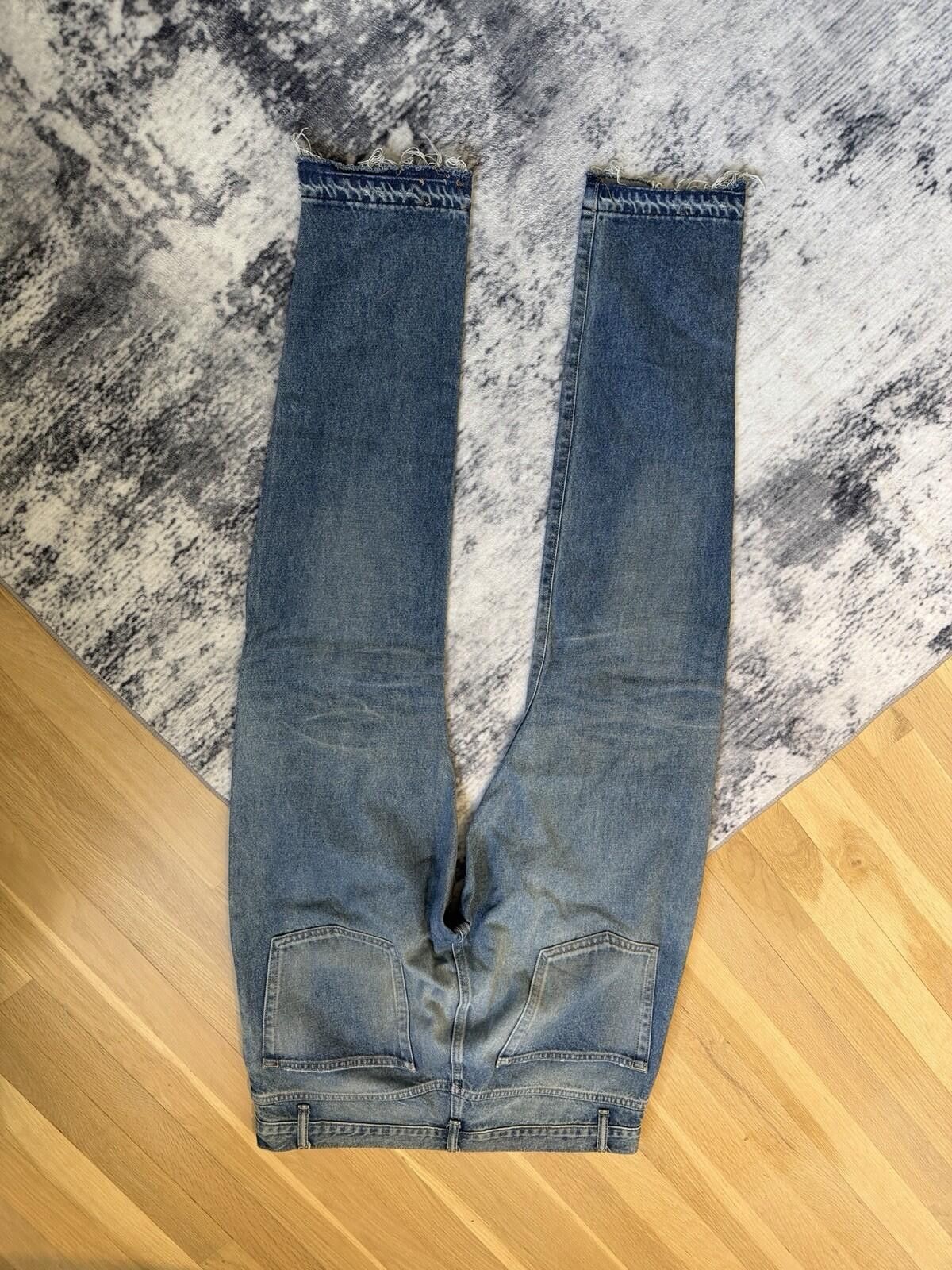 John Elliott John Elliot Distressed Jeans Blue Size 33 Size US 33 - 4 Thumbnail