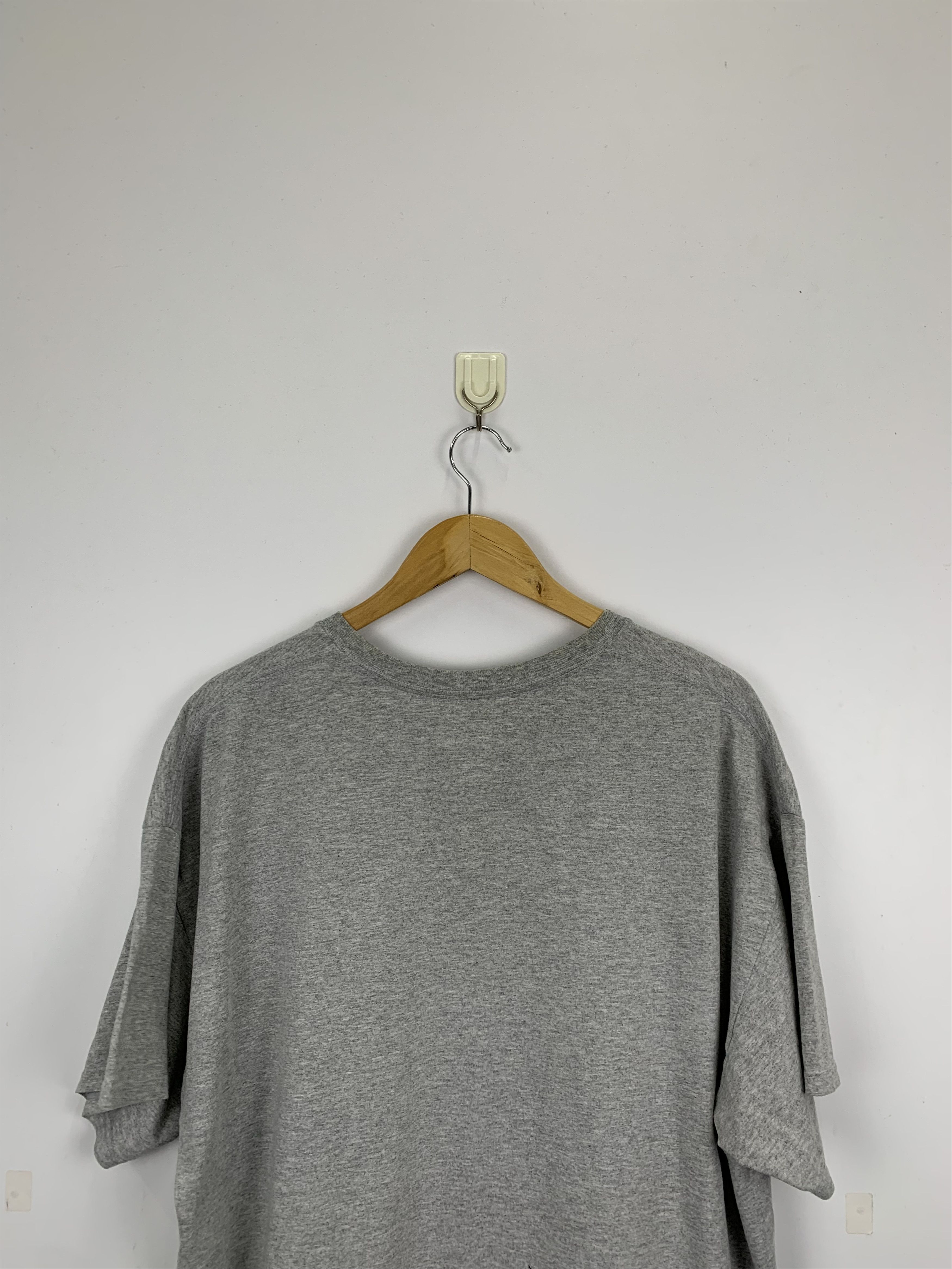 NFL × Vintage Vintage Oakland Raiders NFL Big Logo T Shirt TA0113 Size US XL / EU 56 / 4 - 4 Thumbnail