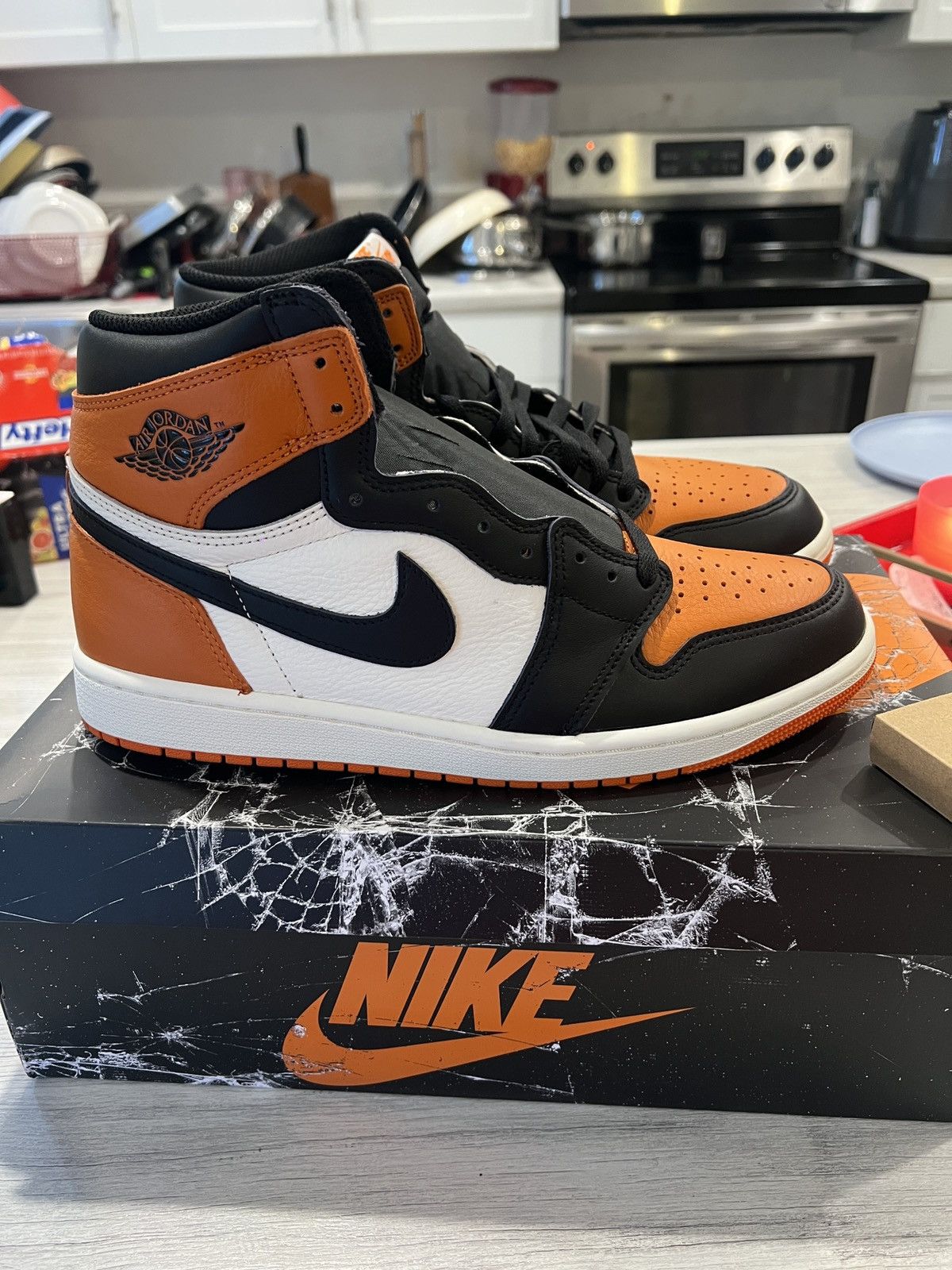 Jordan Brand AIR JORDAN 1 RETRO HIGH OG Shattered Backboards Size US 11 / EU 44 - 2 Thumbnail
