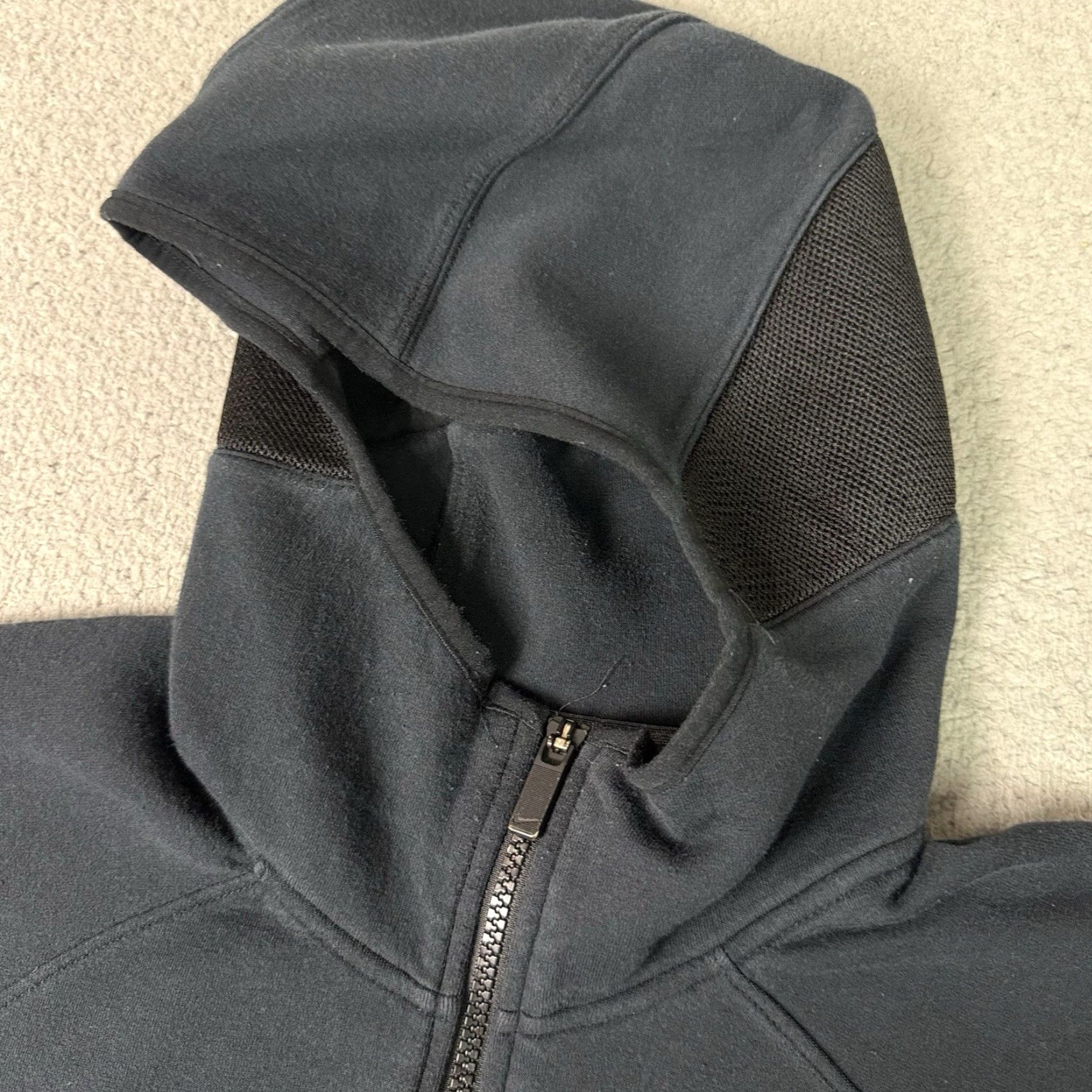 Nike VINTAGE Nike Hoodie Mens S Black Full Zip Dri Fit Showtime Basketball Sweatshirt Size US S / EU 44-46 / 1 - 5 Thumbnail