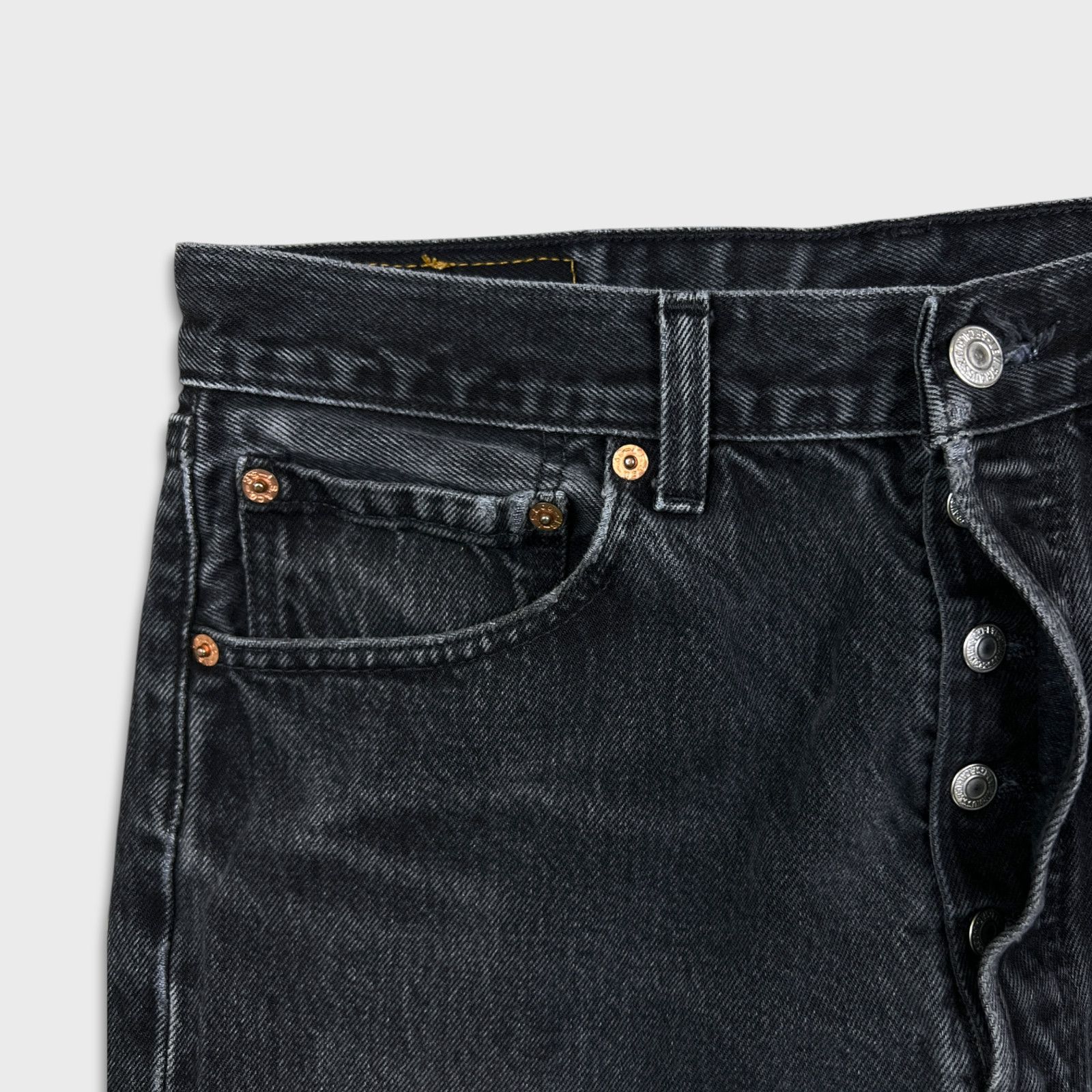 Levi's Vintage Levi's 501 Jeans 32x29 Straight Faded 90s Denim Pant Size US 32 / EU 48 - 3 Thumbnail
