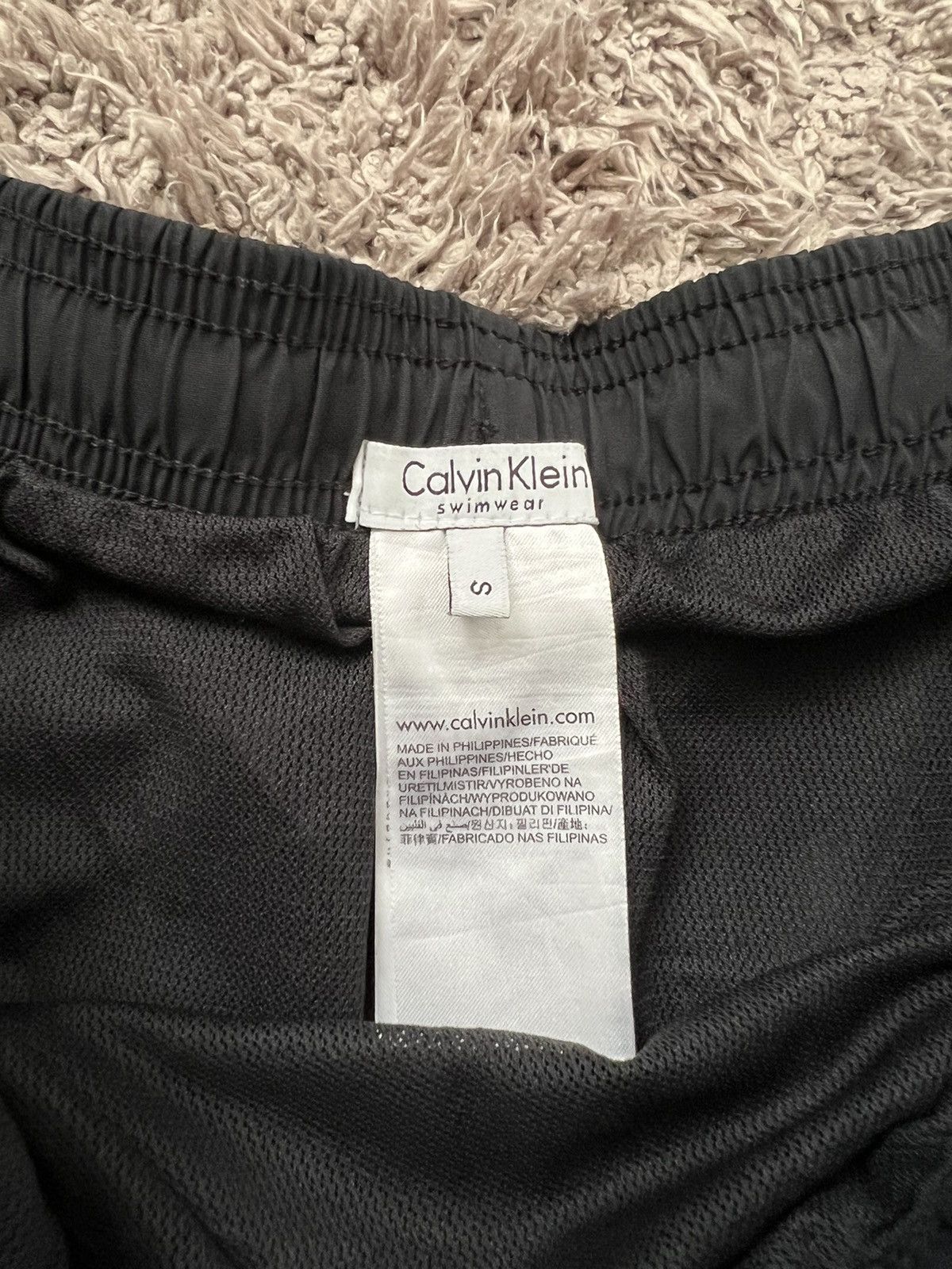 Calvin Klein Calvin Klein black swim shorts Size US 36 / EU 52 - 2 Thumbnail