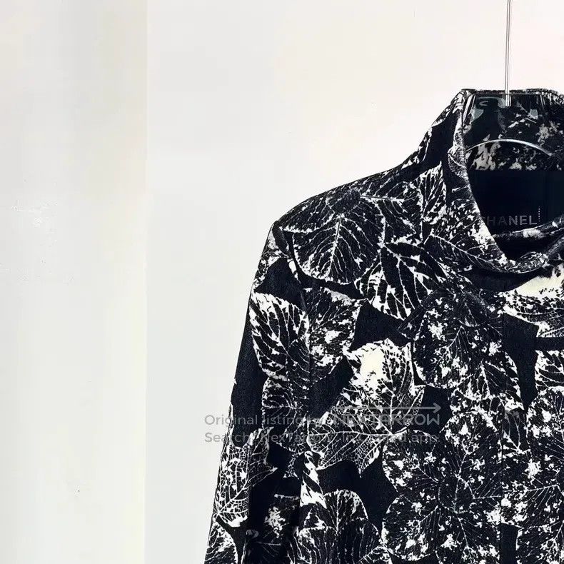 Chanel Chanel 18K black and white leaf pattern jacket Size S / US 4 / IT 40 - 3 Thumbnail