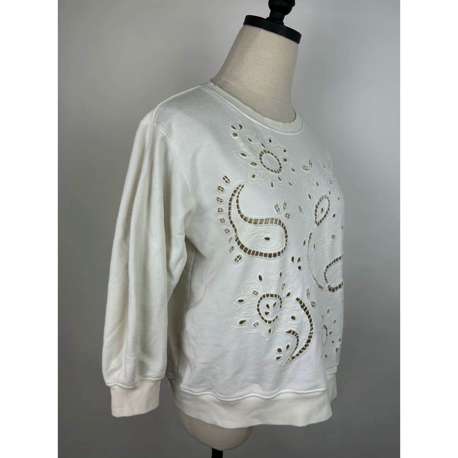 Johnny Was Johnny Was Sweatshirt Small Ivory Eyelet Paisley Embroidered Boho Crew Neck Womens Size S / US 4 / IT 40 - 2 Thumbnail