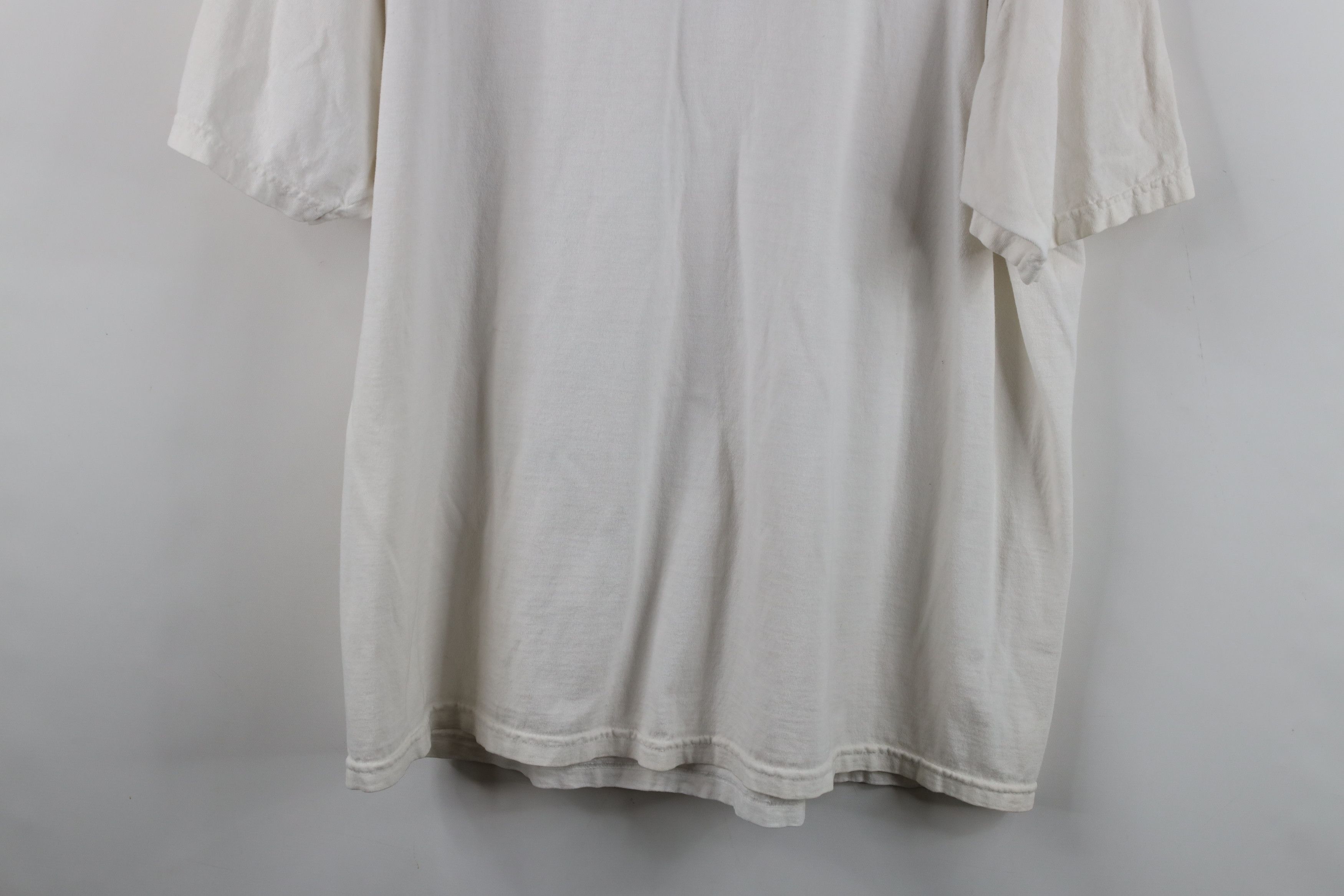 Vintage Vintage 90s Streetwear San Diego California Surfing T-Shirt Size US XL / EU 56 / 4 - 11 Thumbnail