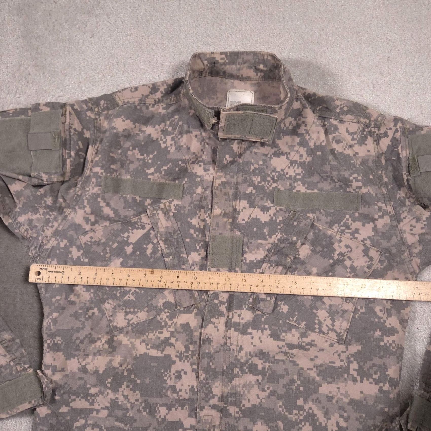 Vintage VINTAGE US Army ACU Jacket Mens Medium Long Gray Digital Camo Combat UCP Field Uniform Size US M / EU 48-50 / 2 - 7 Thumbnail