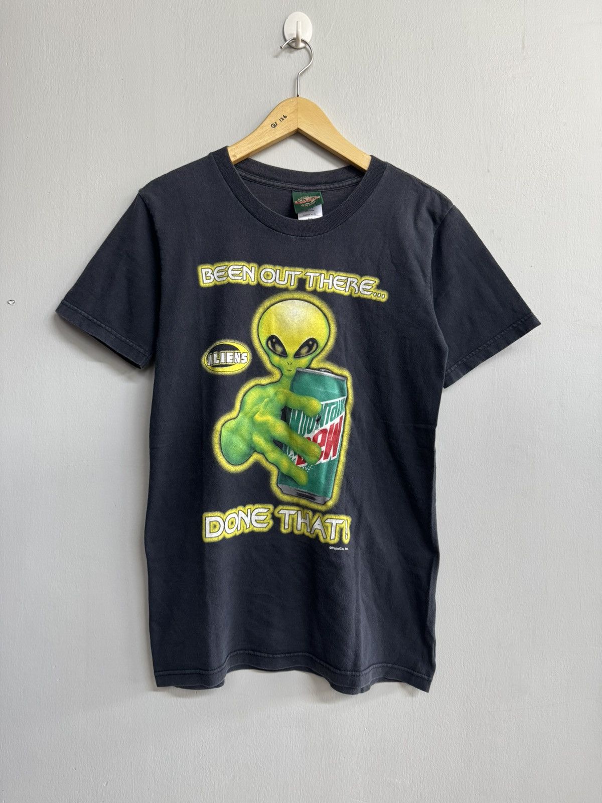 Vintage VINTAGE ALIEN BEEN OUT THERE BY PEPSICO Size US S / EU 44-46 / 1 - 1 Thumbnail