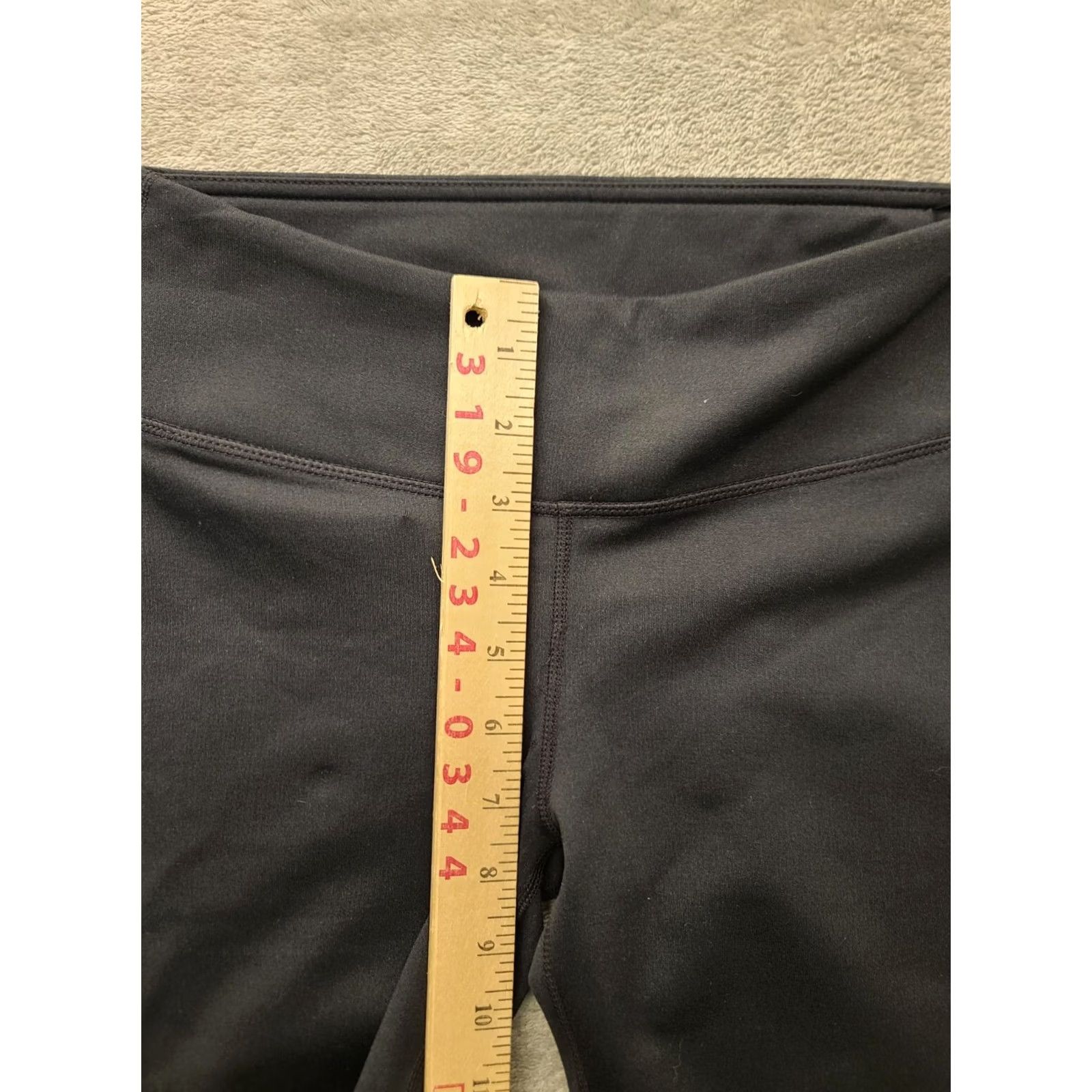 Fabletics VINTAGE Fabletics Salar Capri Womens XS Leggings Athletic Black NWT Workout Yoga Size 26" / US 2 / IT 38 - 6 Thumbnail