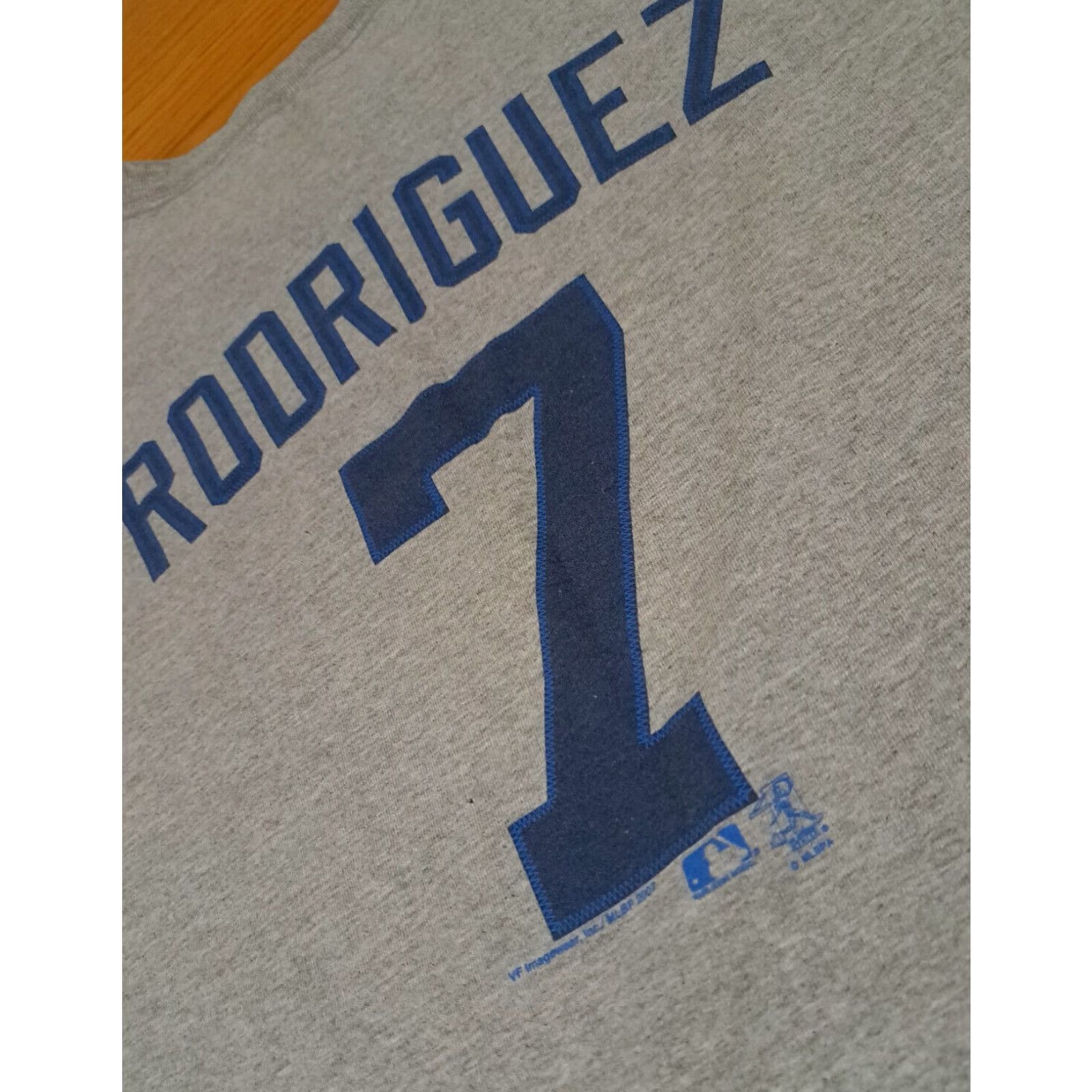 Lee Lee Detroit Tigers Ivan Pudge Rodriguez T-Shirt L Gray Sports Unisex Adults Short Sleeve 2006 Regular Shirt Men Women Size US L / EU 52-54 / 3 - 2 Thumbnail