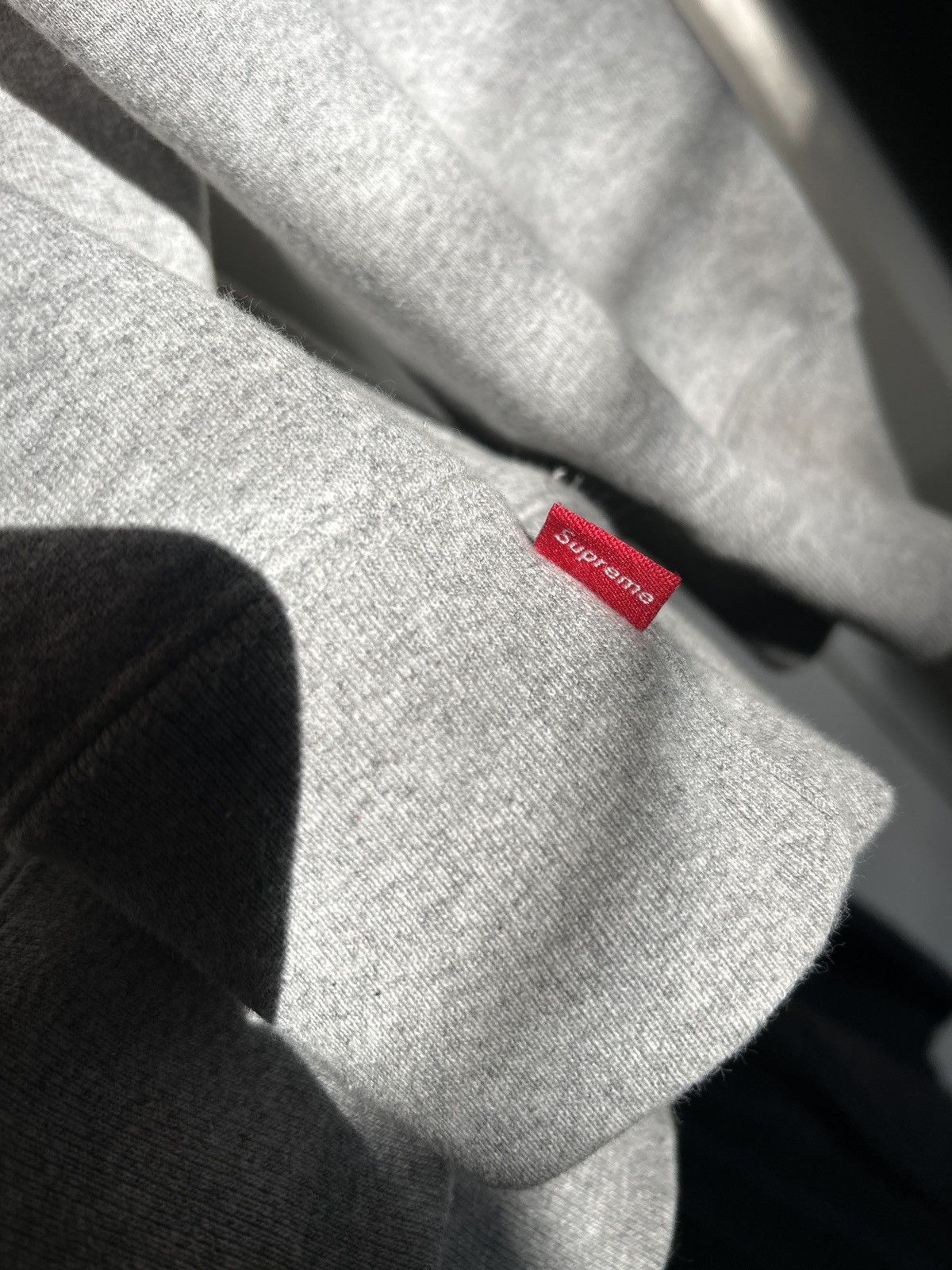 Supreme Supreme Oval Crest Grey Crewneck Size US L / EU 52-54 / 3 - 4 Thumbnail