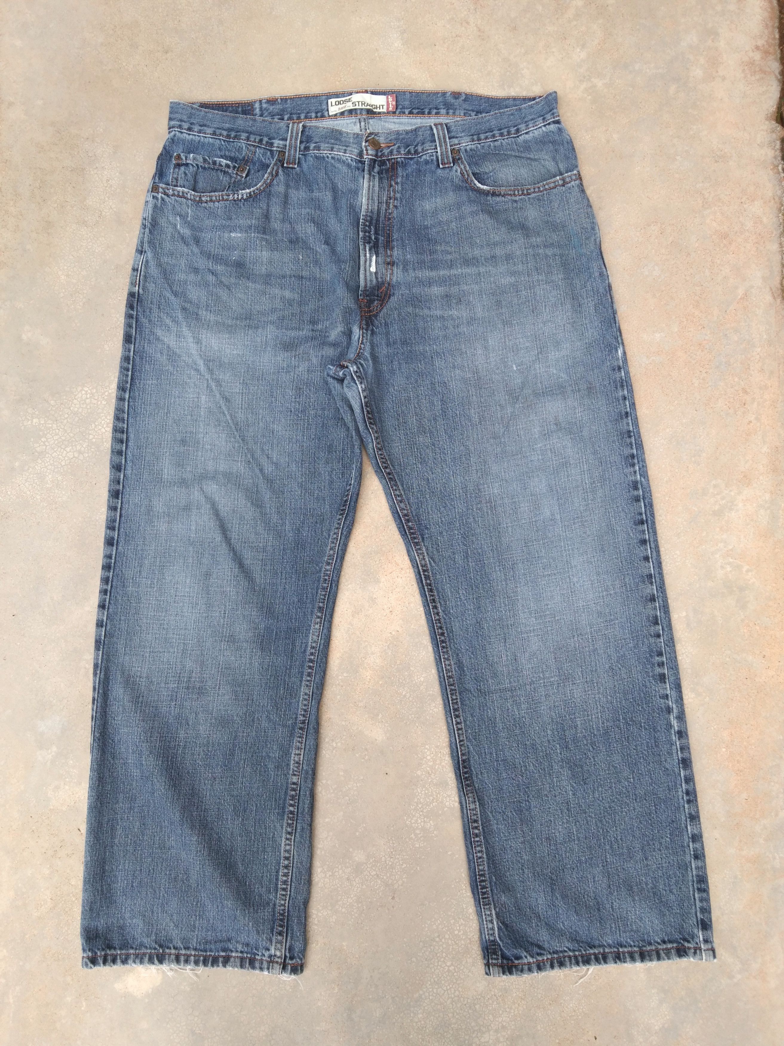 Levi's Vintage Levi's Jeans 569 Loose Straight Leg 38x30 Size US 38 / EU 54 - 1 Thumbnail