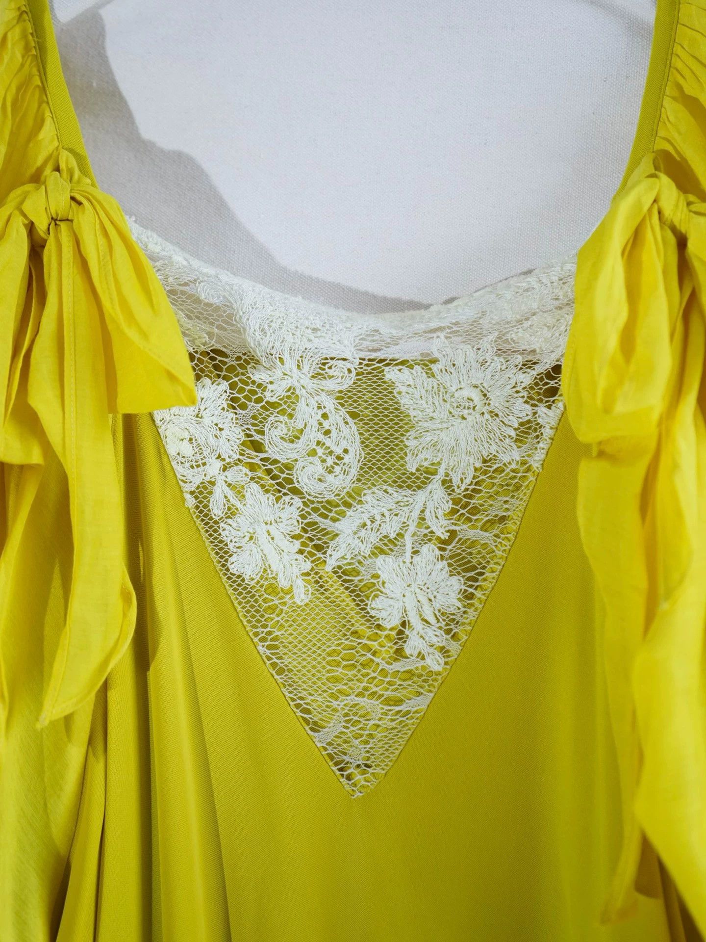 Roberto Cavalli Roberto Cavalli Silk Blend Lace Bow Lantern T IT40 Loose Size S / US 4 / IT 40 - 7 Thumbnail