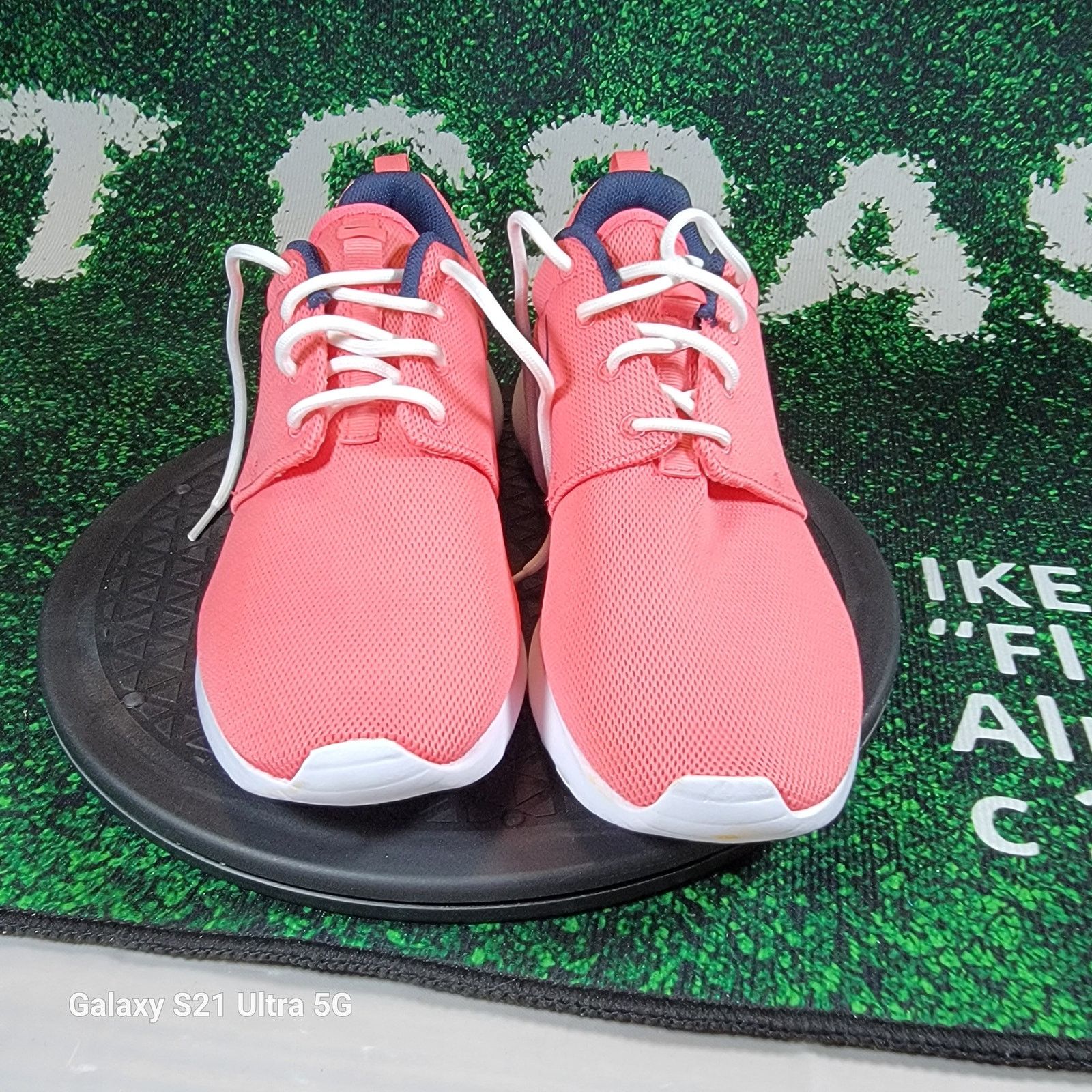 Nike Nike Women's Roshe One Sneakers Running Gym Sea Coral Sz 9.5 Size US 9.5 / IT 39.5 - 4 Thumbnail