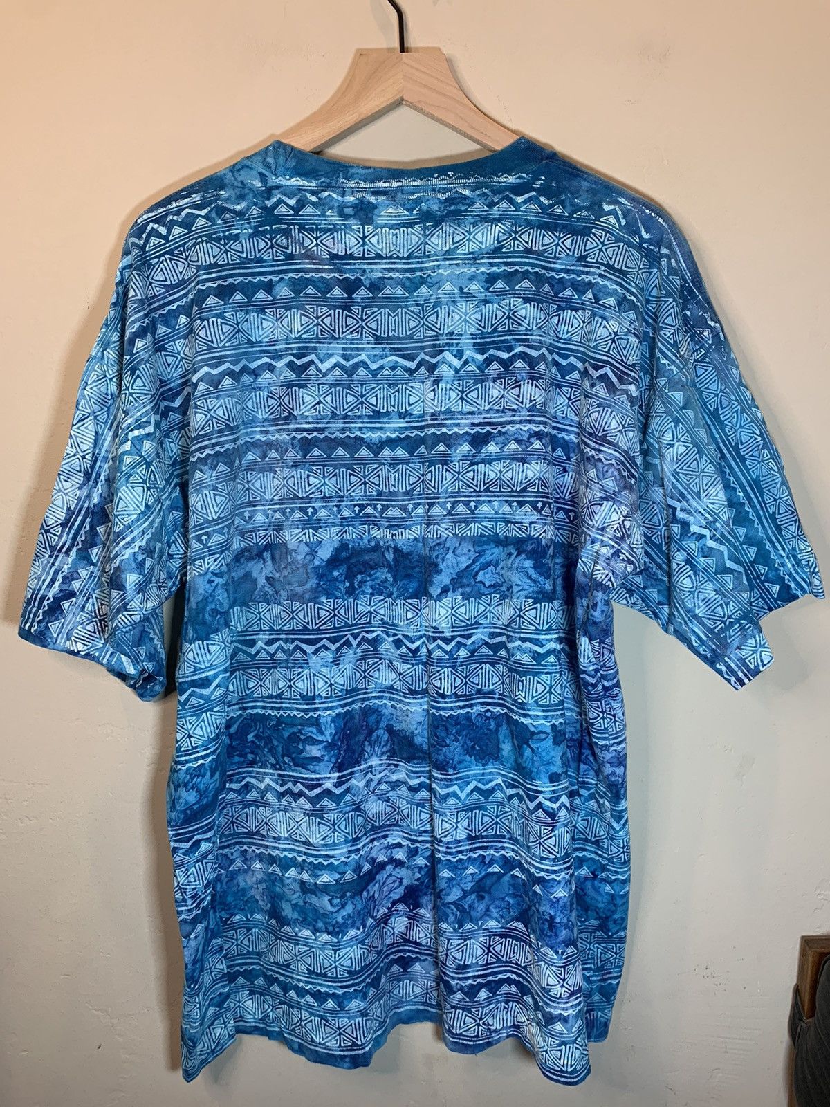 Vintage *RARE* Vintage Tie-Dye Surf Art Single Stitch Tribal T-Shirt Size US XL / EU 56 / 4 - 2 Thumbnail