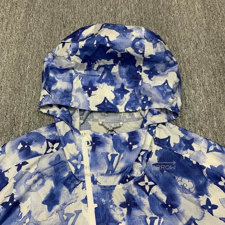 Louis Vuitton Louis Vuitton Blue ink full print assault jacket Size US M / EU 48-50 / 2 - 7 Thumbnail