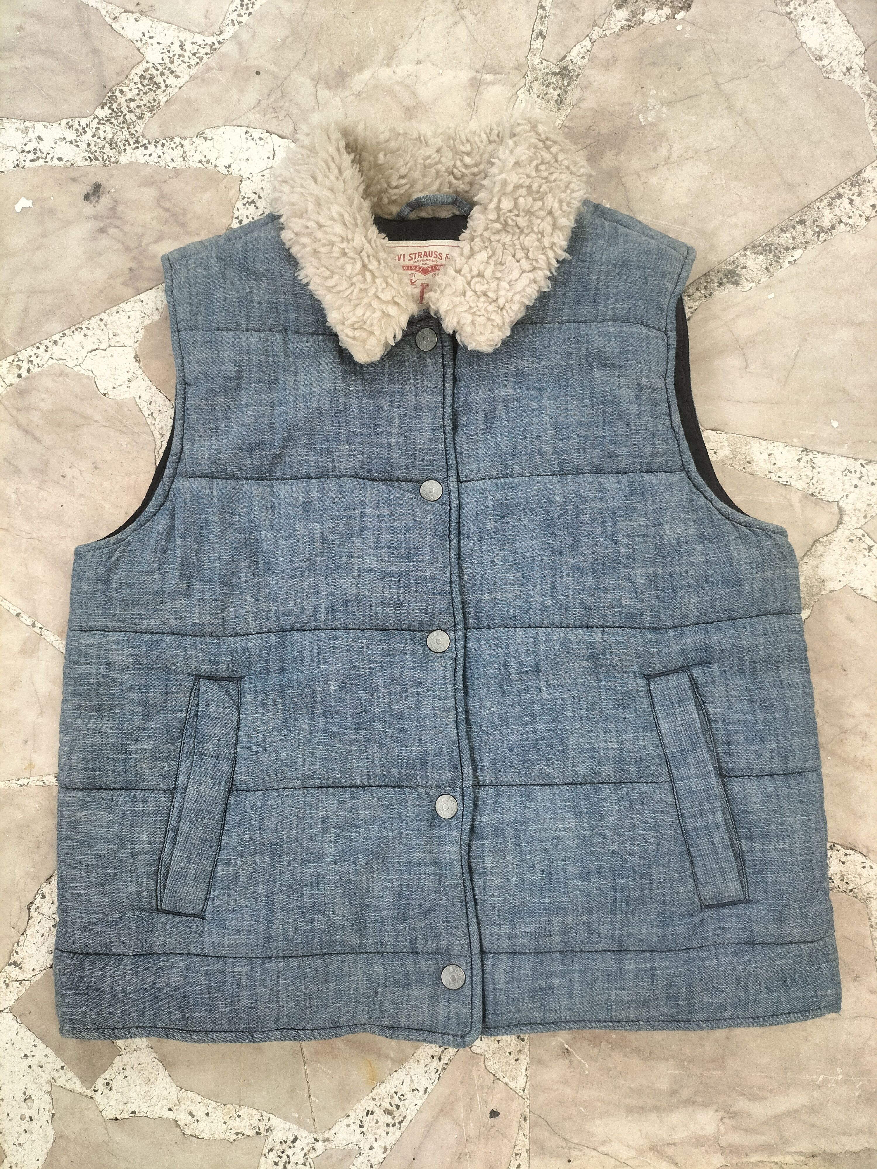 Levi's Levis Puffer Denim Vest Size US S / EU 44-46 / 1 - 1 Thumbnail