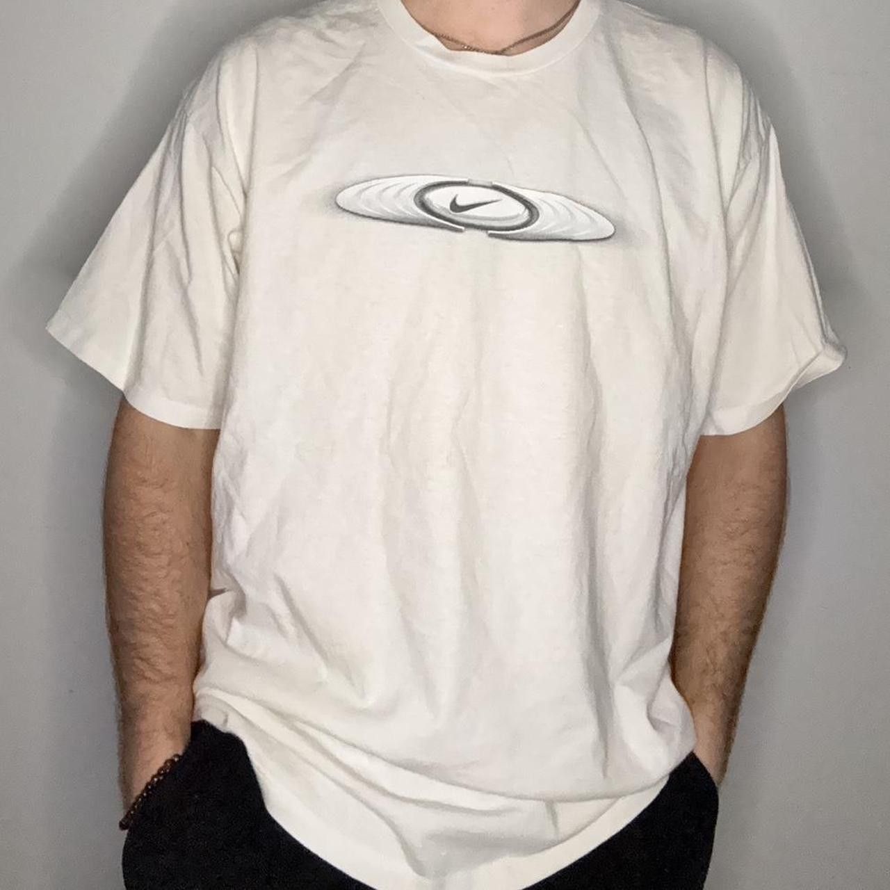 Nike Nike Silver Center Swoosh Logo Y2K Tee Men’s XL Size US XL / EU 56 / 4 - 1 Thumbnail