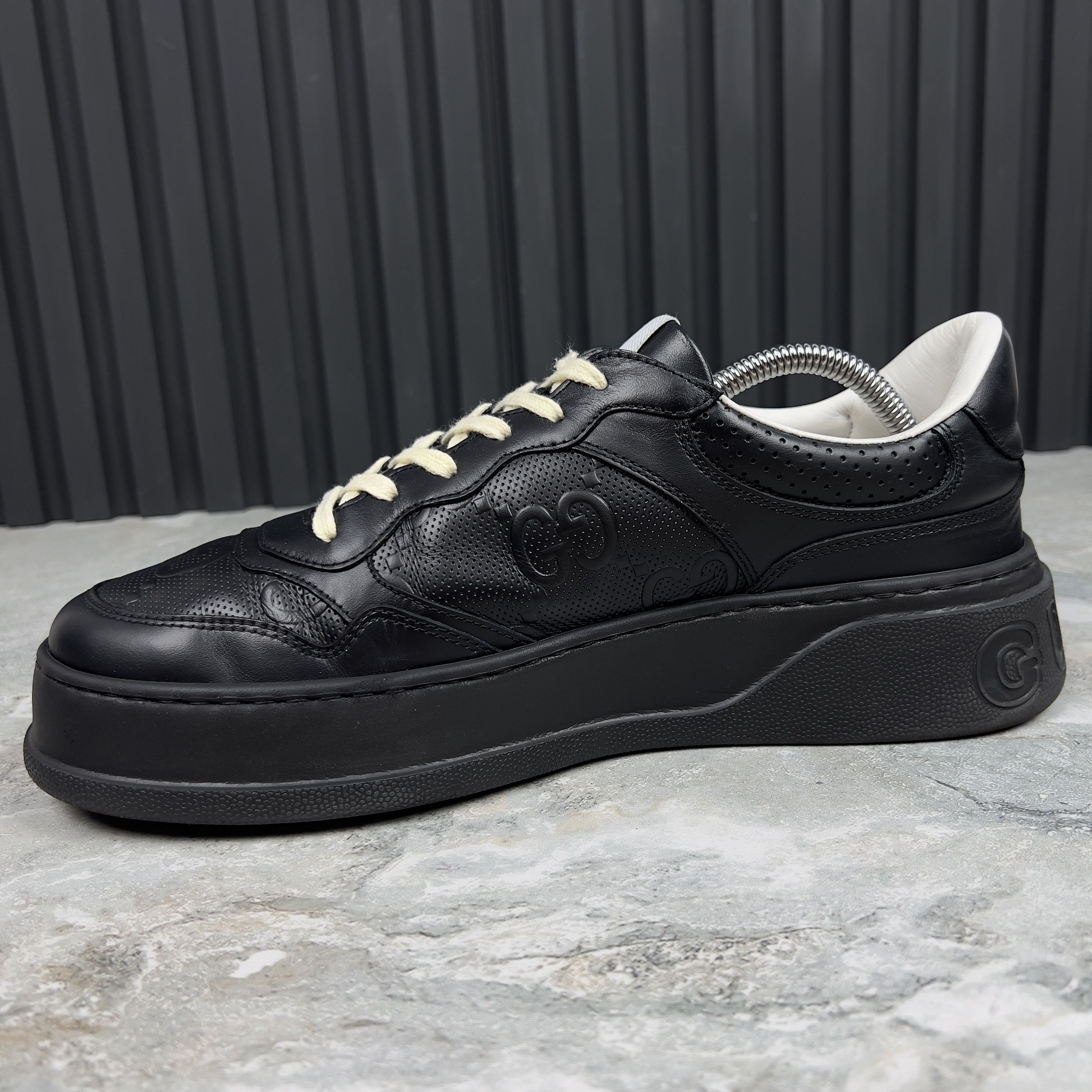 Gucci Gucci Chunky GG Embossed Logo Trainer Sneaker Leather Size US 9.5 / EU 42-43 - 8 Thumbnail