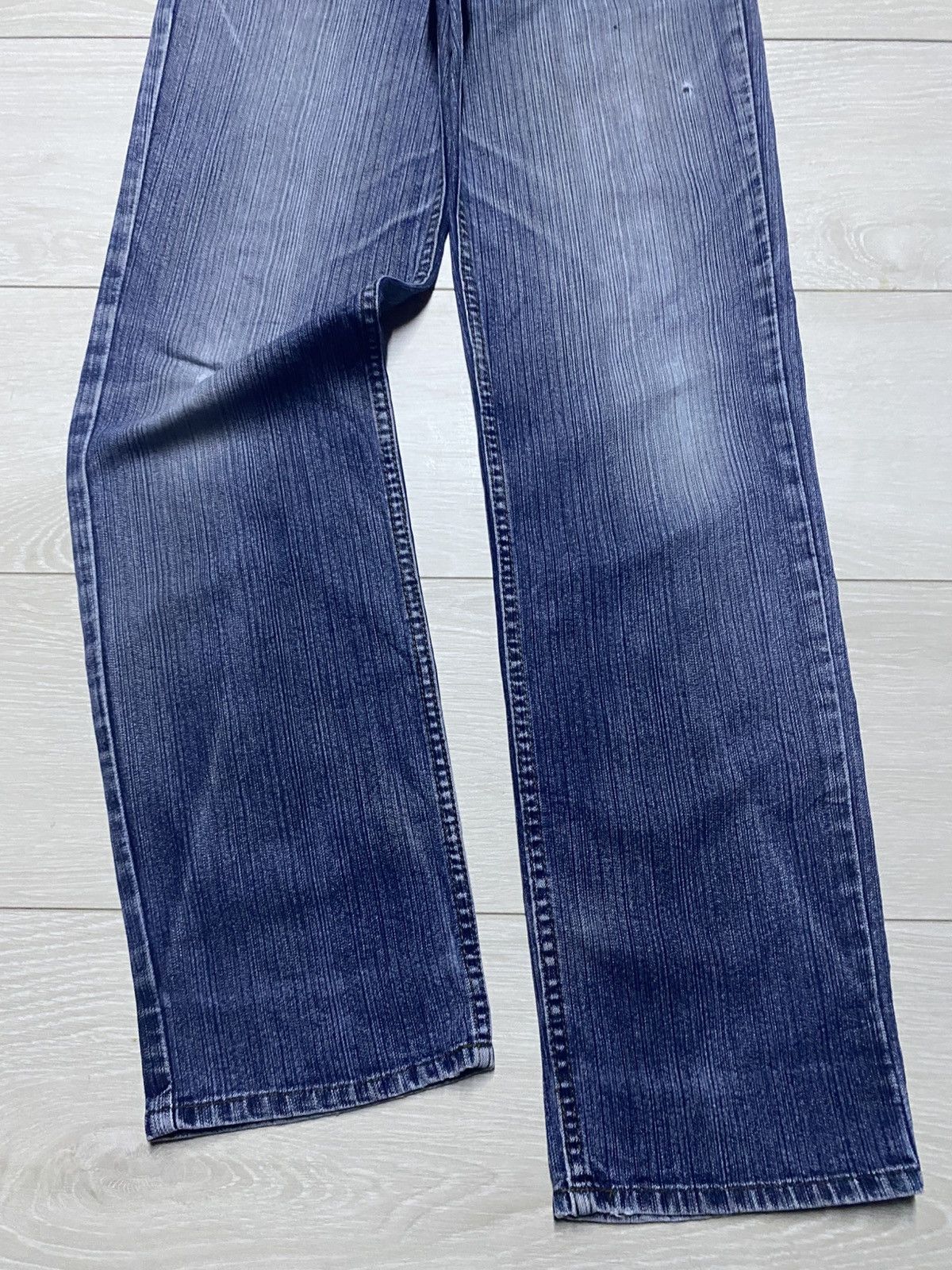 Levi's Vintage Levis 553 Blue Wash Distressed Slim Fit Jeans Size US 32 / EU 48 - 5 Thumbnail
