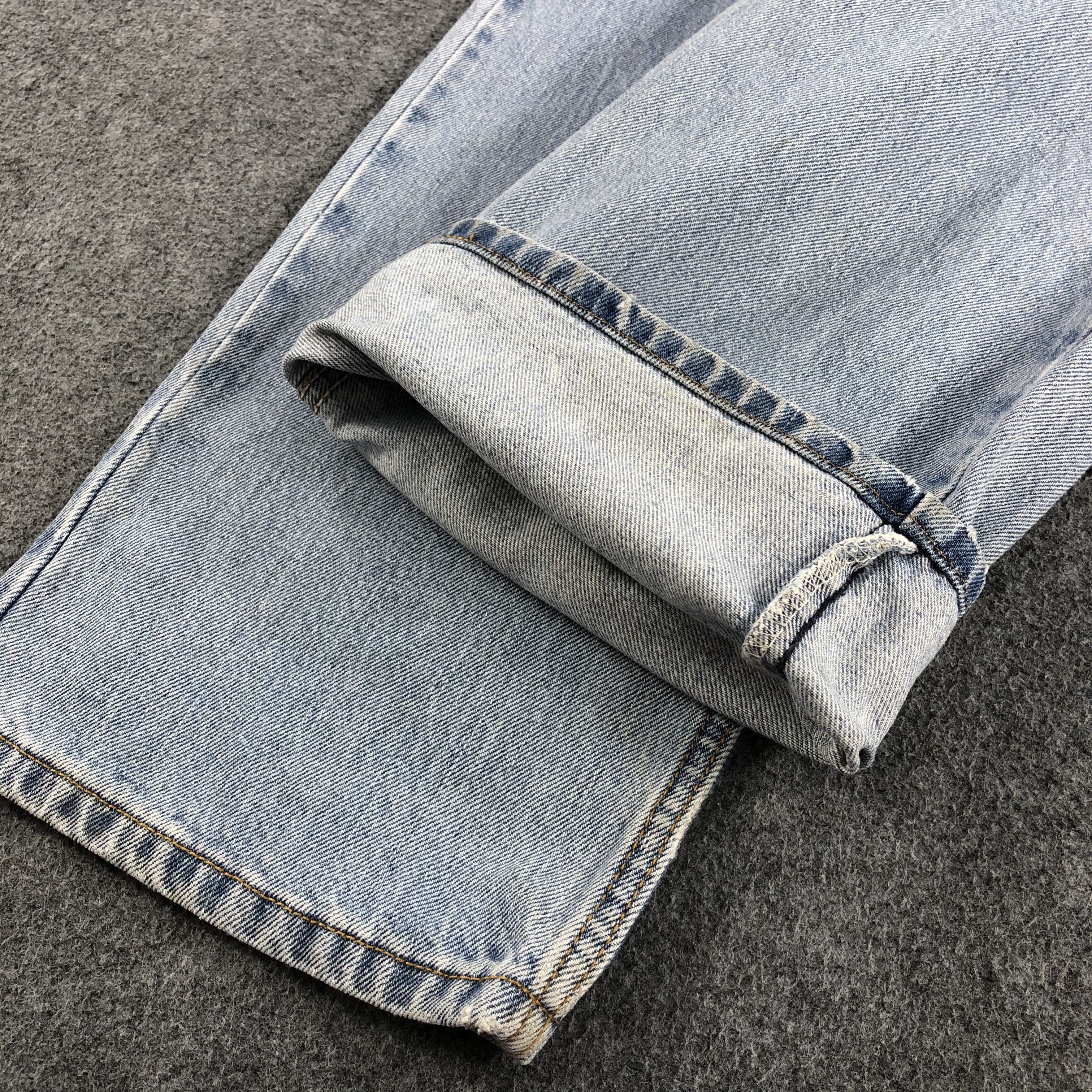 Levi's Vintage Light Wash Levis 505 Jeans-J1625 Size US 35 - 7 Thumbnail