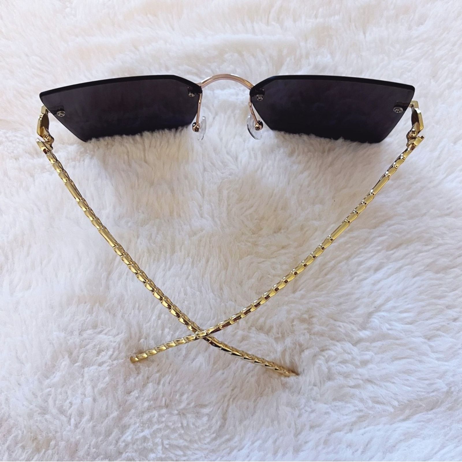 Other Skyla Black & Gold Chain Link Oversized Sunglasses Size ONE SIZE - 9 Thumbnail