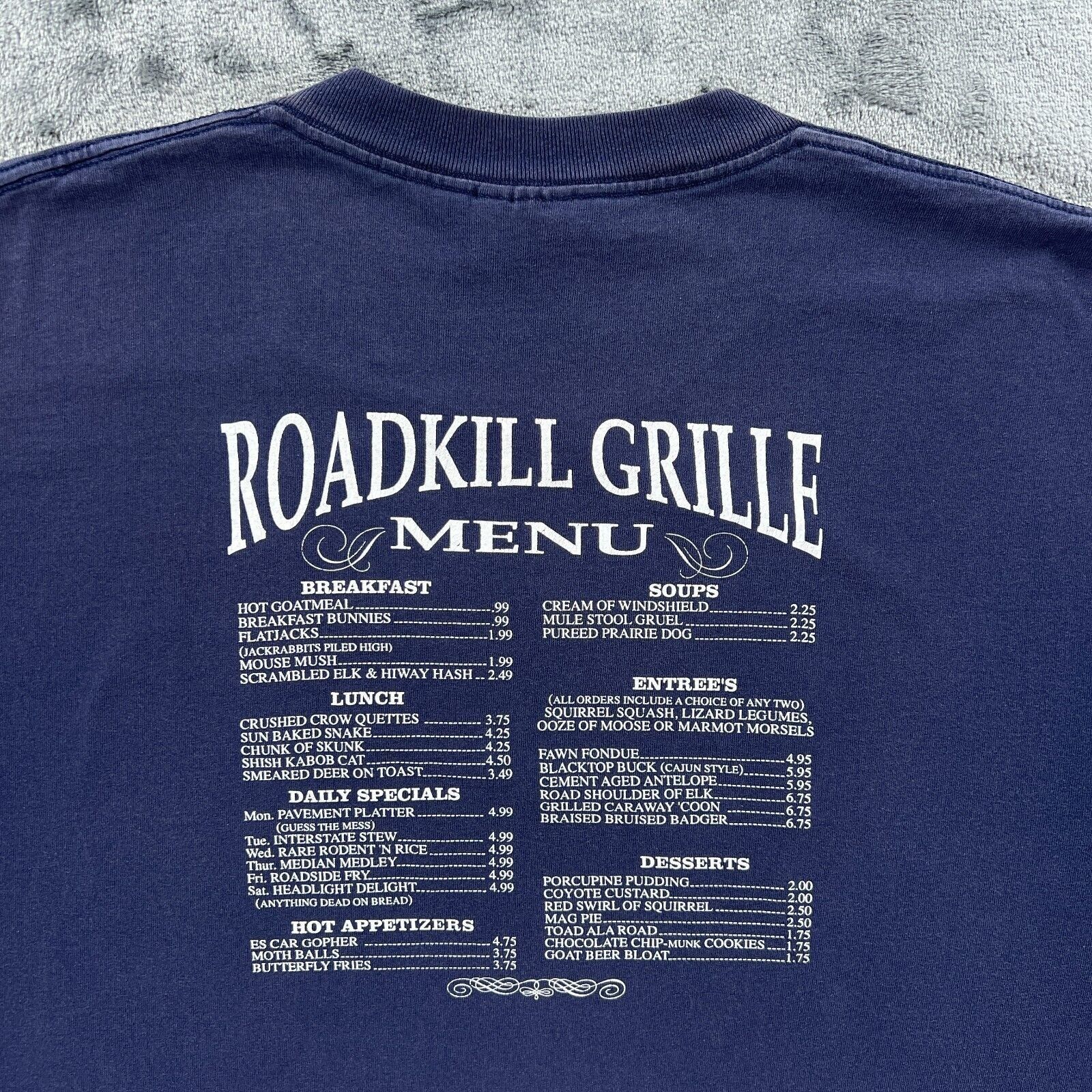 Gildan Vintage 90's Roadkill Grille Montana USA T Shirt Men XL Menu Size US XL / EU 56 / 4 - 10 Thumbnail