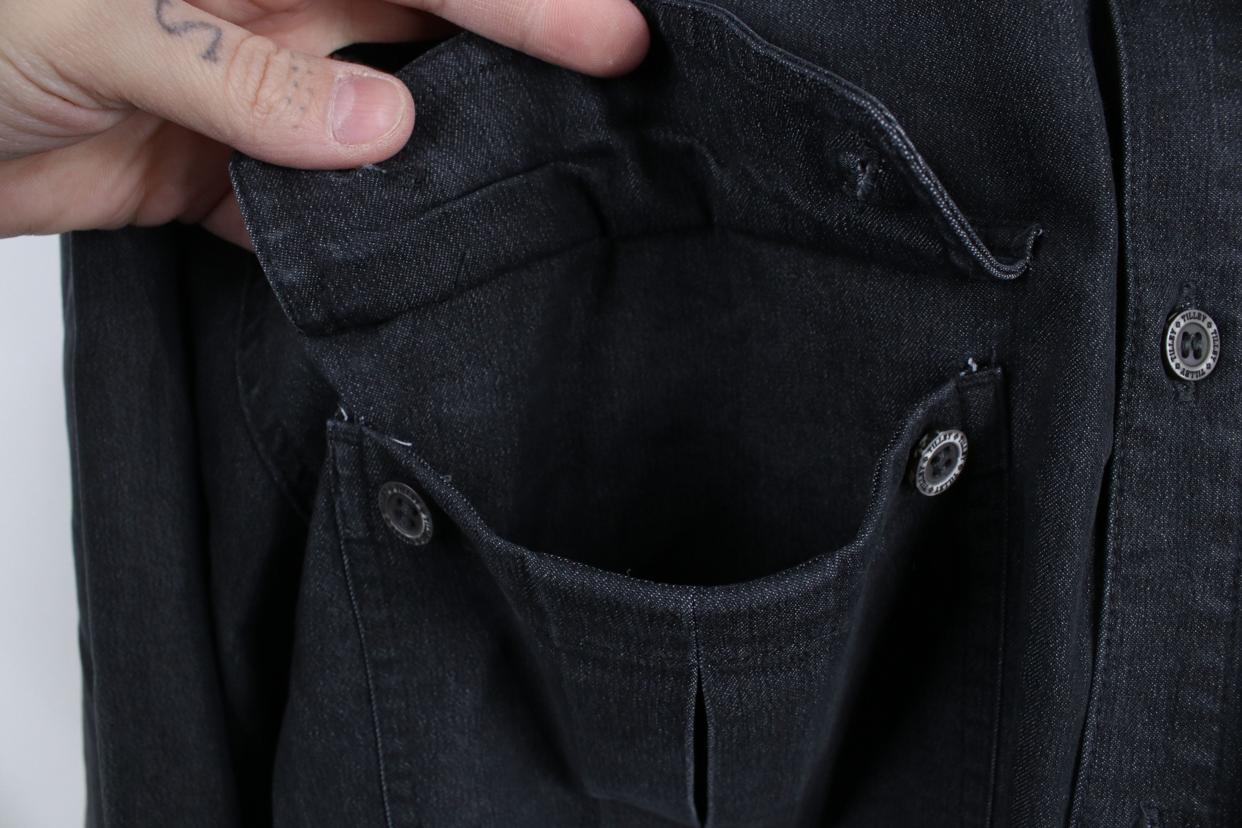 Tilley × Vintage Vintage Tilley Endurables Stretch Safari Denim Button Shirt Size US L / EU 52-54 / 3 - 7 Thumbnail