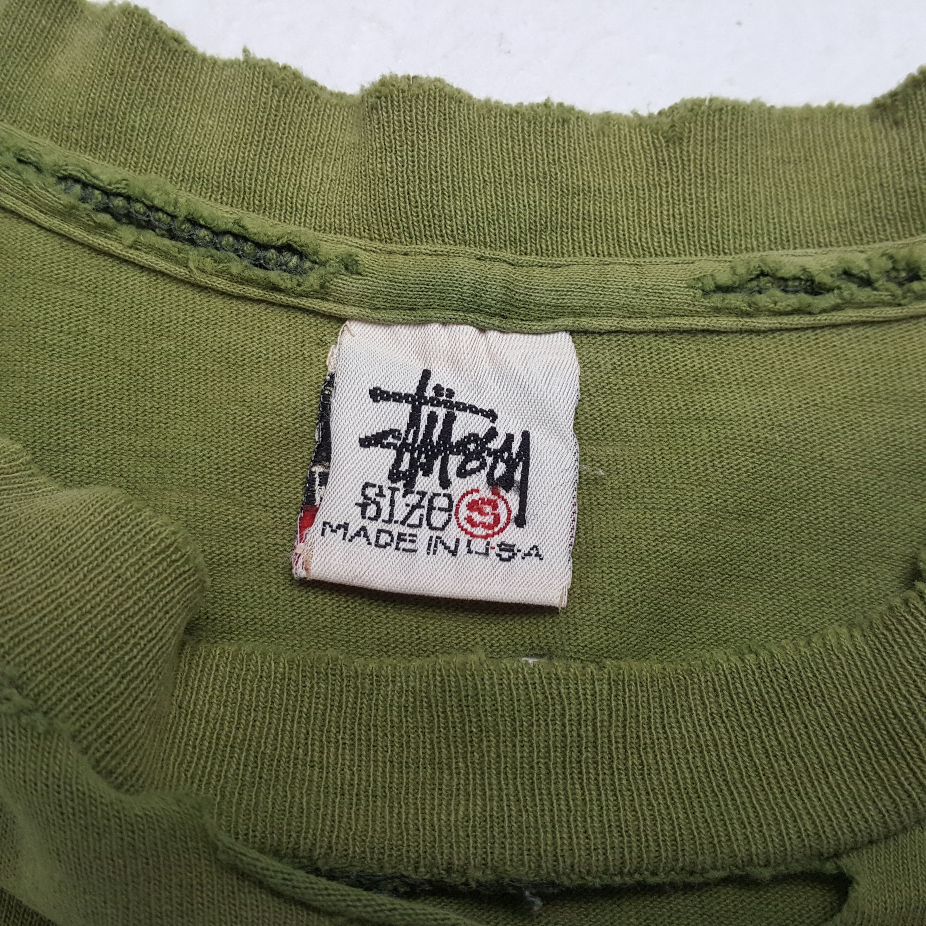 Stussy STUSSY DELUXE Vintage Streetwear Style Distressed Tshirt Size US S / EU 44-46 / 1 - 10 Thumbnail