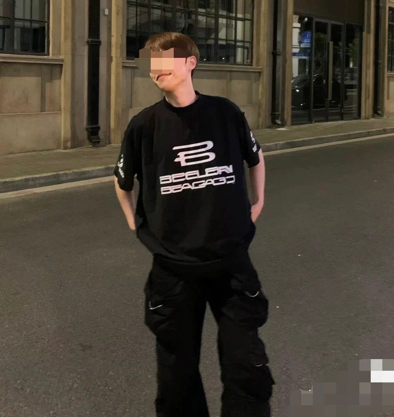 Balenciaga Balenciaga Black Ai Generation Destruction Short Sleeve Size US S / EU 44-46 / 1 - 1 Thumbnail