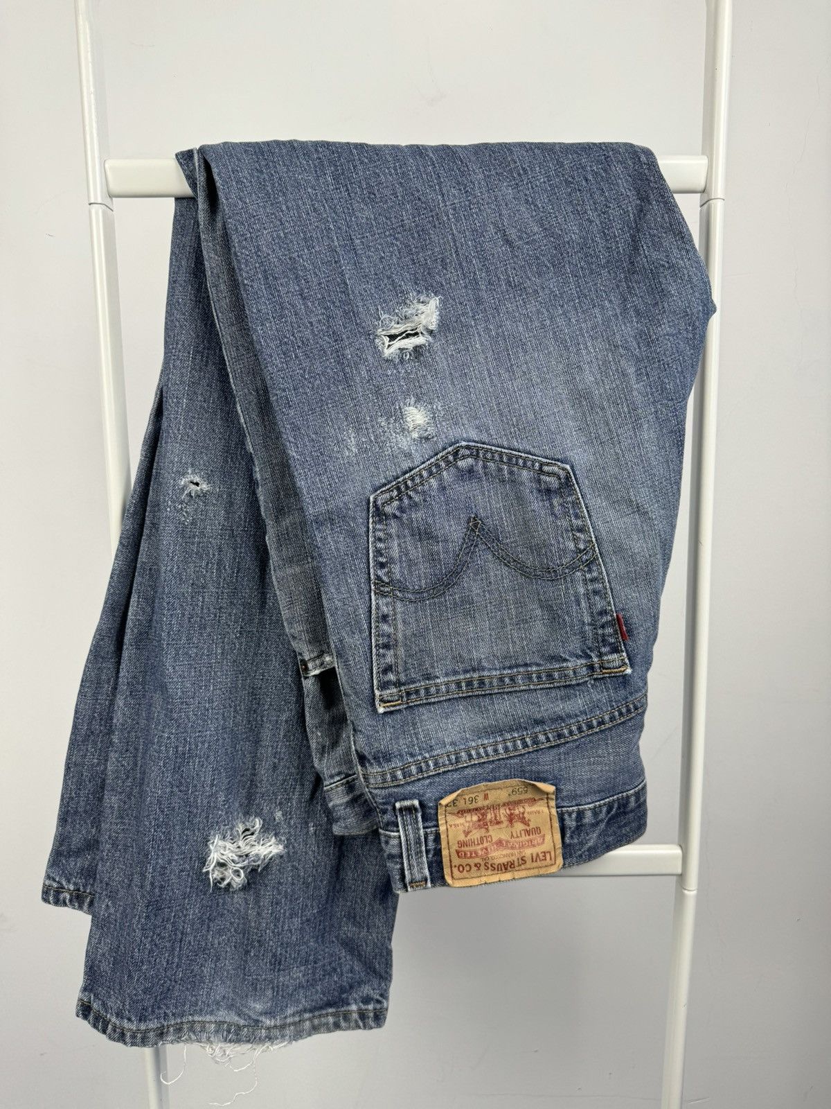 Levi's Vintage Levi’s 559 Made in Mexico Distressed Faded Denim Size US 36 / EU 52 - 1 Thumbnail