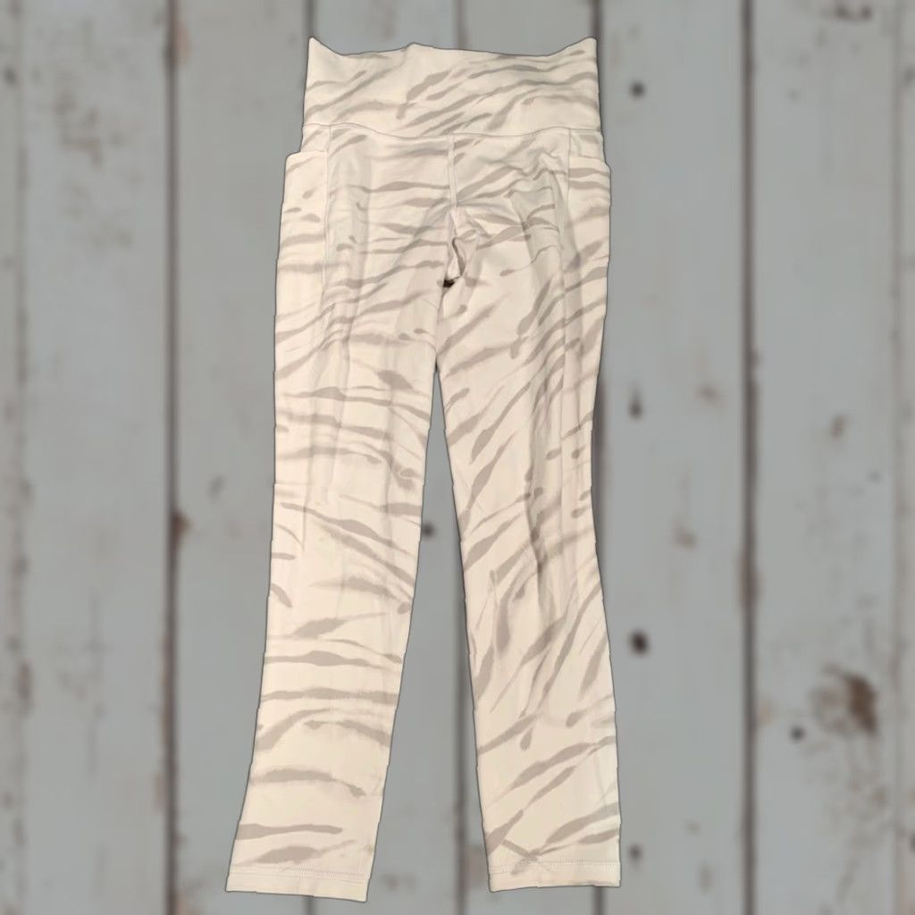 Athleta Athleta Salutation Stash Pocket II 7/8 Tight Leggings S White Women Regular Small Ankle Size 28" / US 6 / IT 42 - 1 Thumbnail