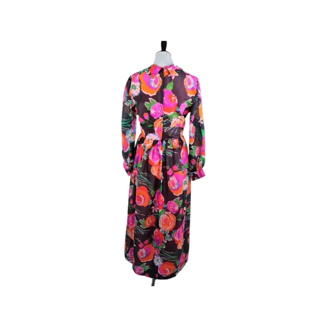 Vintage Vintage 1970s Chiffon Dark Floral Print Maxi Dress Medium Size M / US 6-8 / IT 42-44 - 7 Thumbnail