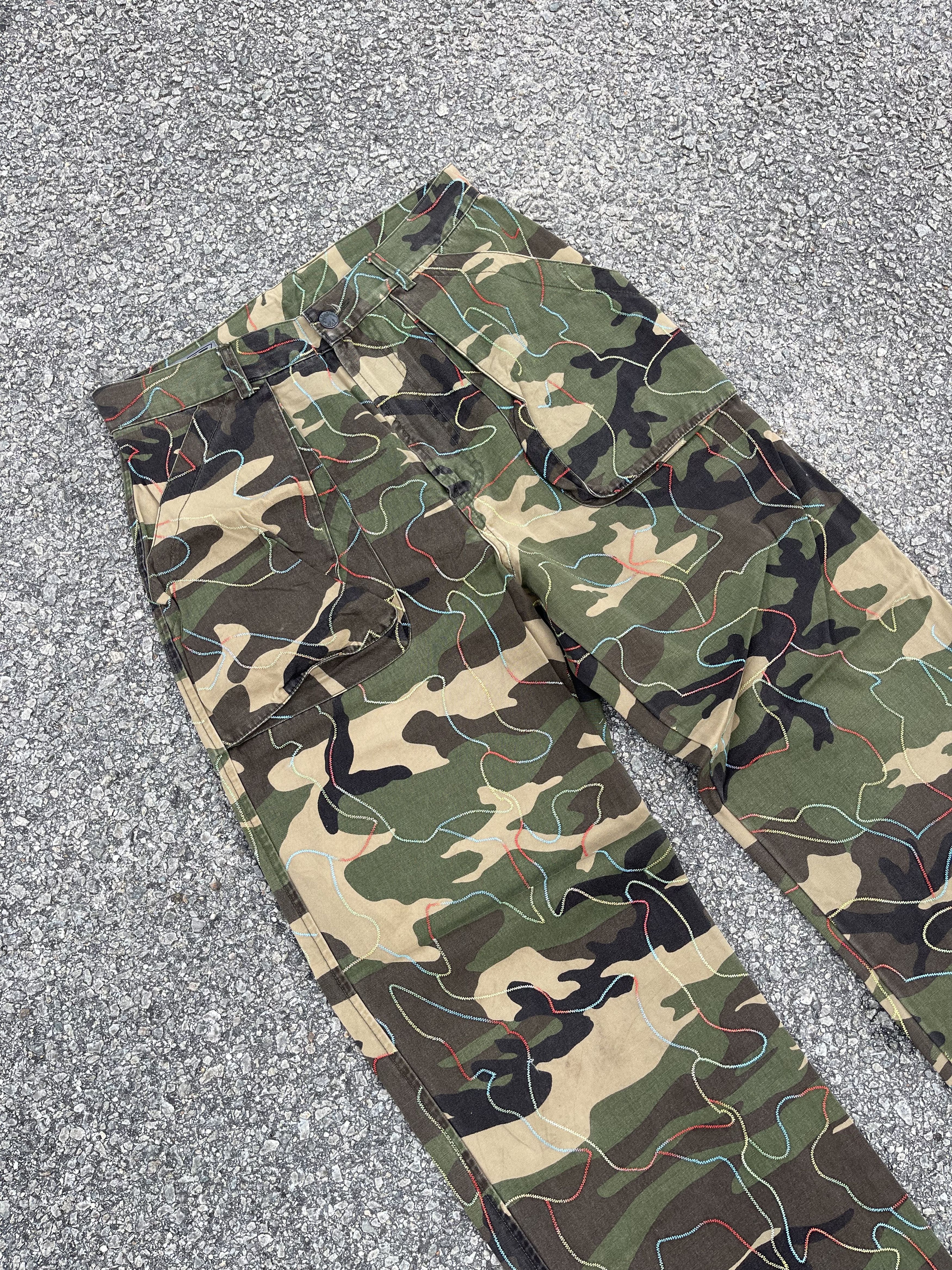 55DSL × Le Grande Bleu (L.G.B.) Army Camouflage Cargo Rainbow Embroidery Stitching Size US 30 / EU 46 - 3 Thumbnail