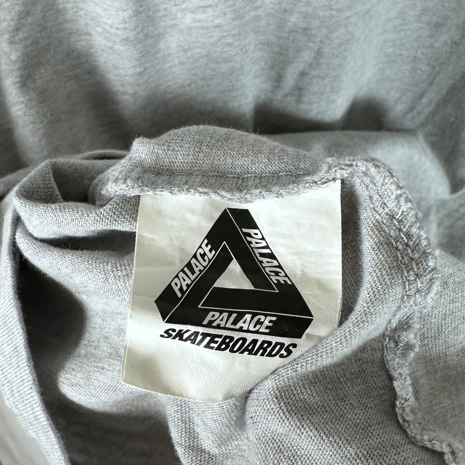 Palace S/S19 Grey Spot Tee Size US M / EU 48-50 / 2 - 5 Thumbnail