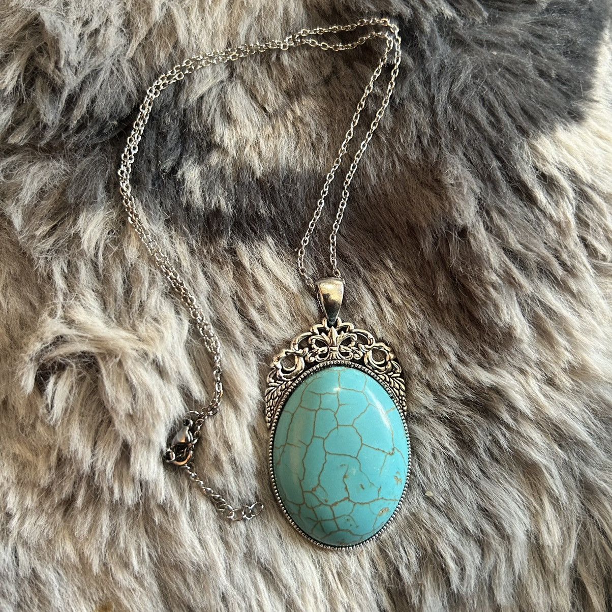 Handmade Handcrafted turquoise dyed howlite cabochon stone necklace Size ONE SIZE - 6 Thumbnail