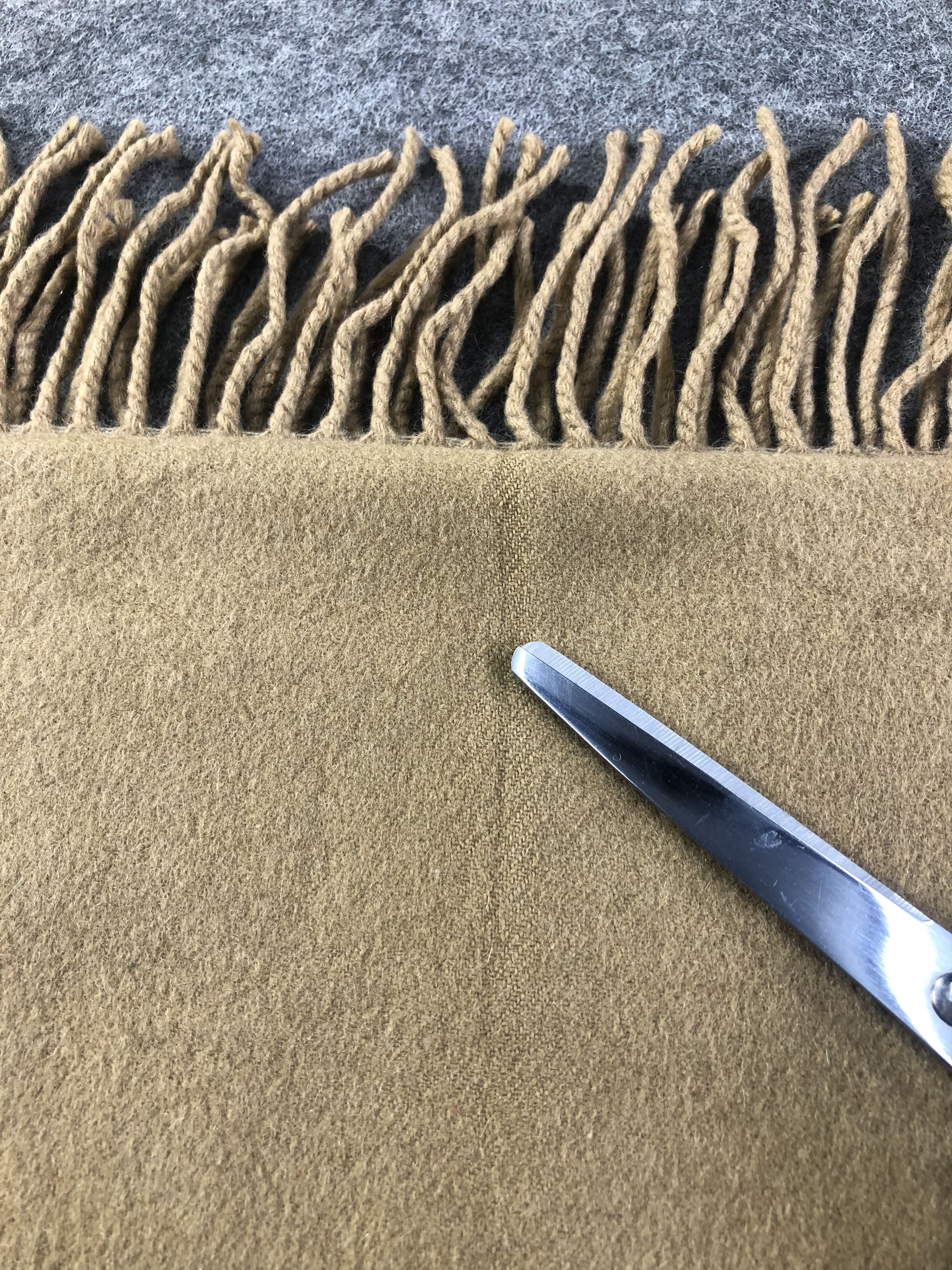 Burberry Burberry Pure Cashmere Scarf / Muffler / Neckwear Size ONE SIZE - 7 Thumbnail
