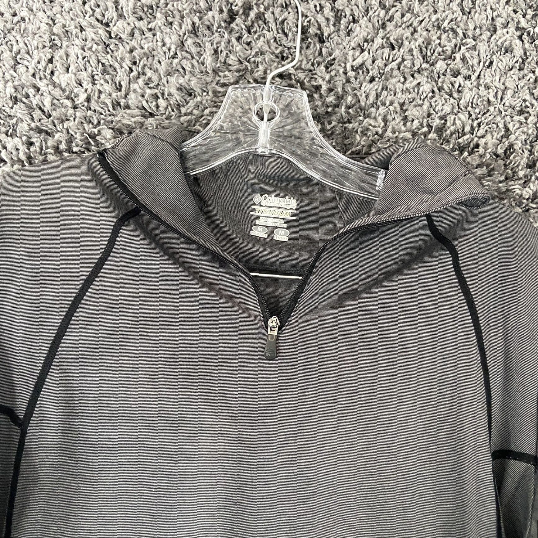Vintage COLUMBIA Titanium Blue Women’s Small Long Sleeve Activewear Half Zip Hooded Shirt Size S / US 4 / IT 40 - 6 Thumbnail