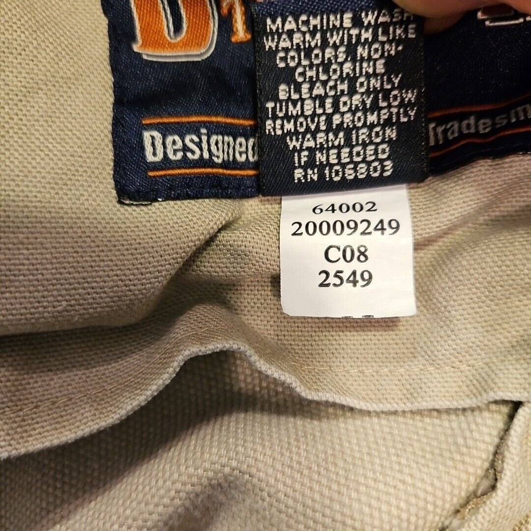 Duluth Trading Company Duluth Trading Cargo Shorts Mens Sz 40 Tan Heavyweight Fireh Size US 40 / EU 56 - 7 Thumbnail