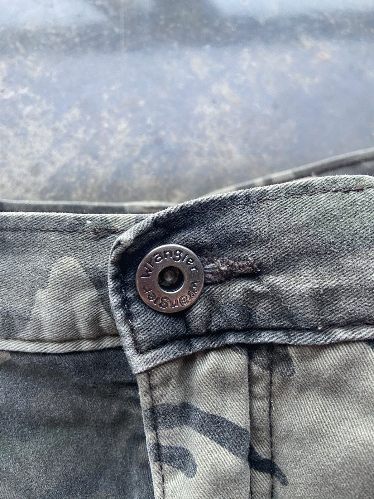 Vintage Crazy Vintage Baggy Y2K Wrangler Camo Work Pants 38x30 Size US 38 / EU 54 - 3 Thumbnail